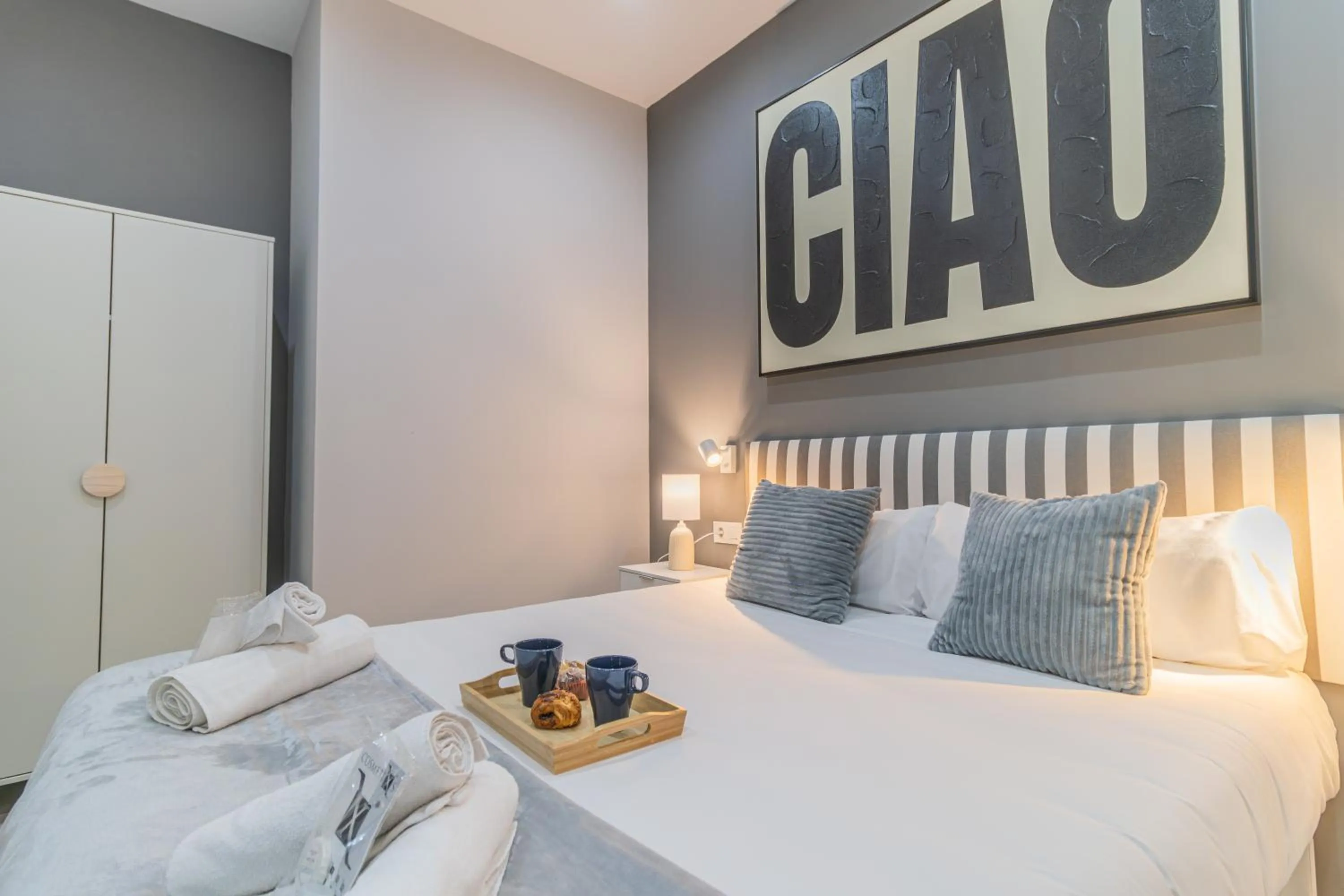 Bed in Fira Rooms Barcelona Hospitalet