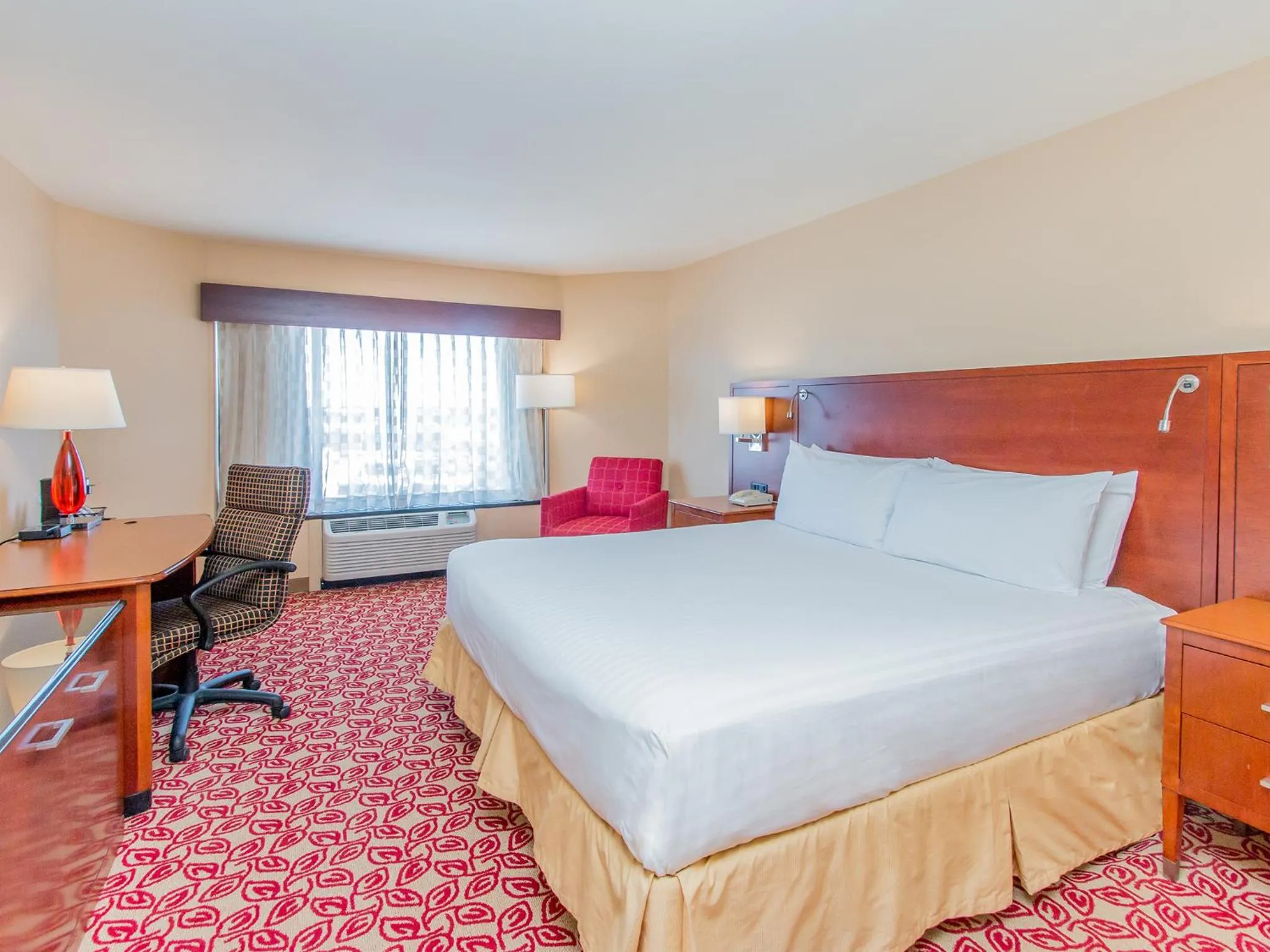 Bedroom, Bed in Doubletree By Hilton Battle Creek