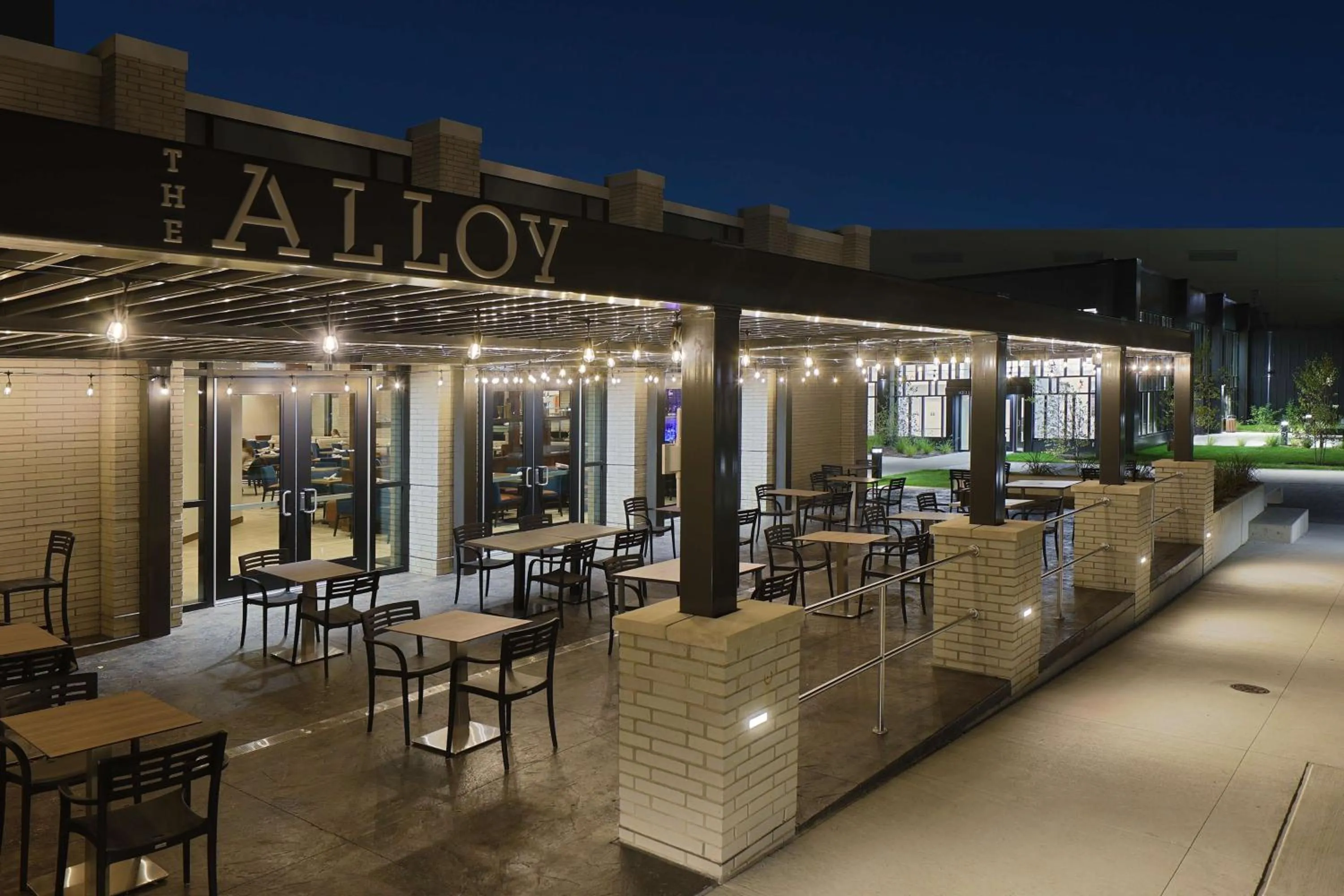 Restaurant/places to eat in Doubletree By Hilton Battle Creek