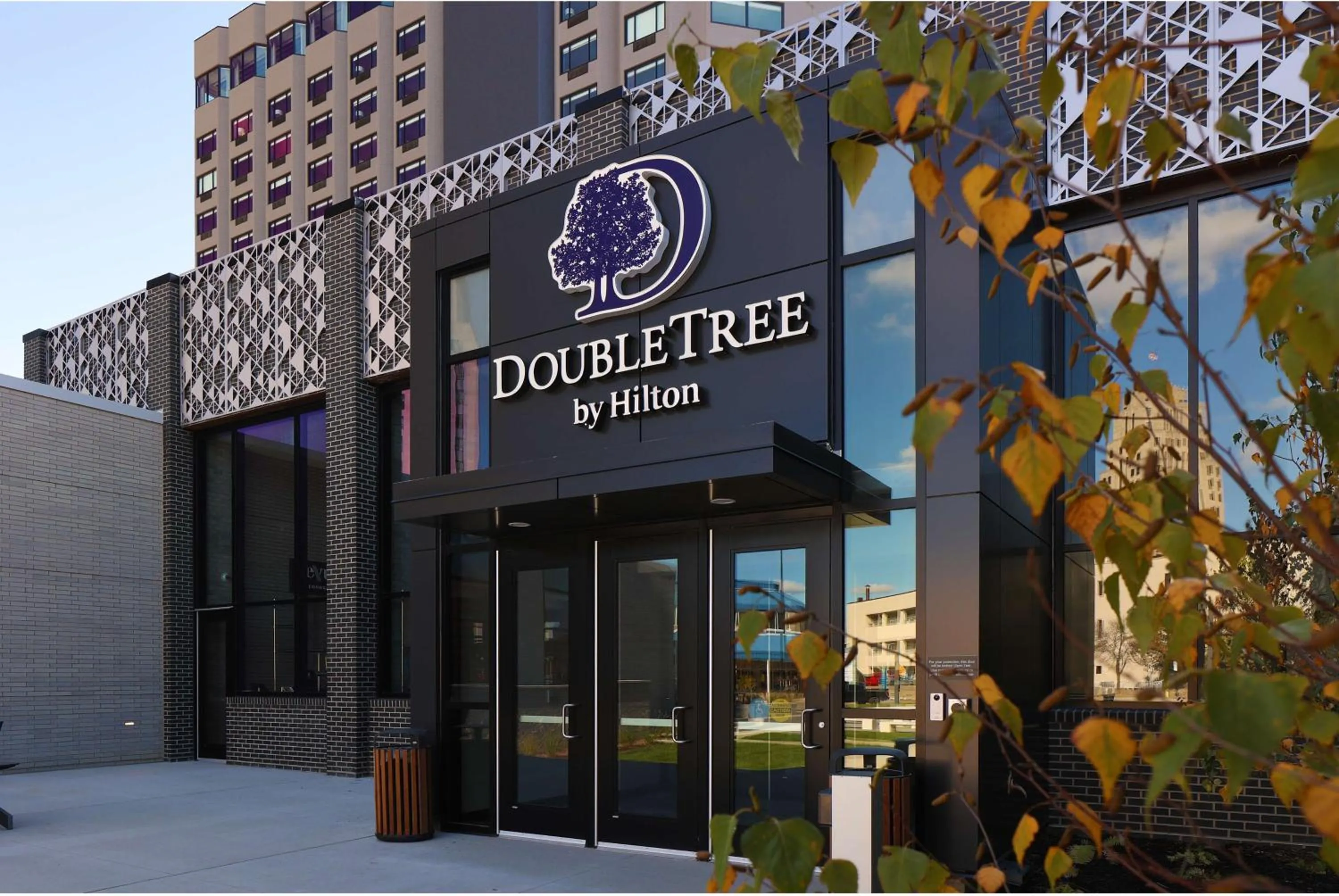 Property building in Doubletree By Hilton Battle Creek