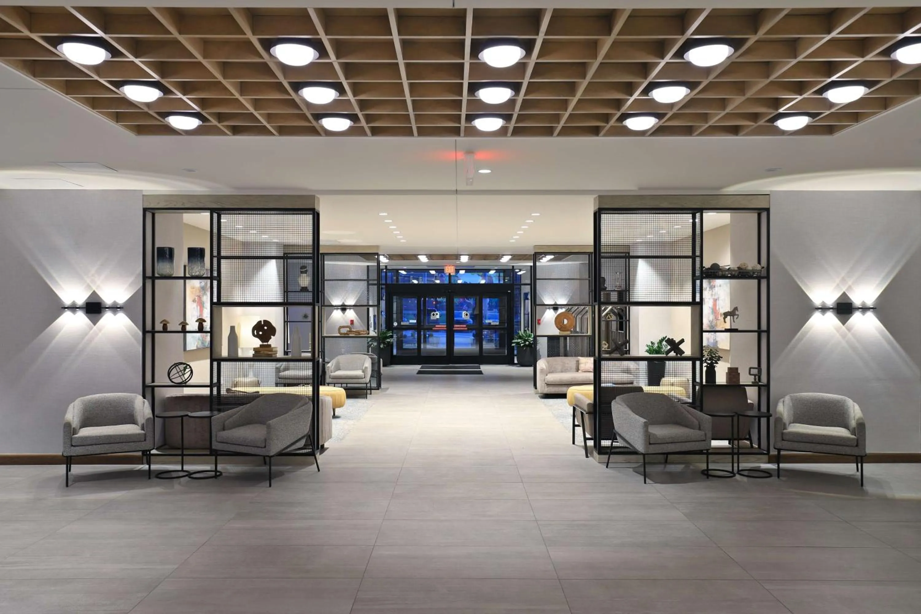 Lobby or reception in Doubletree By Hilton Battle Creek