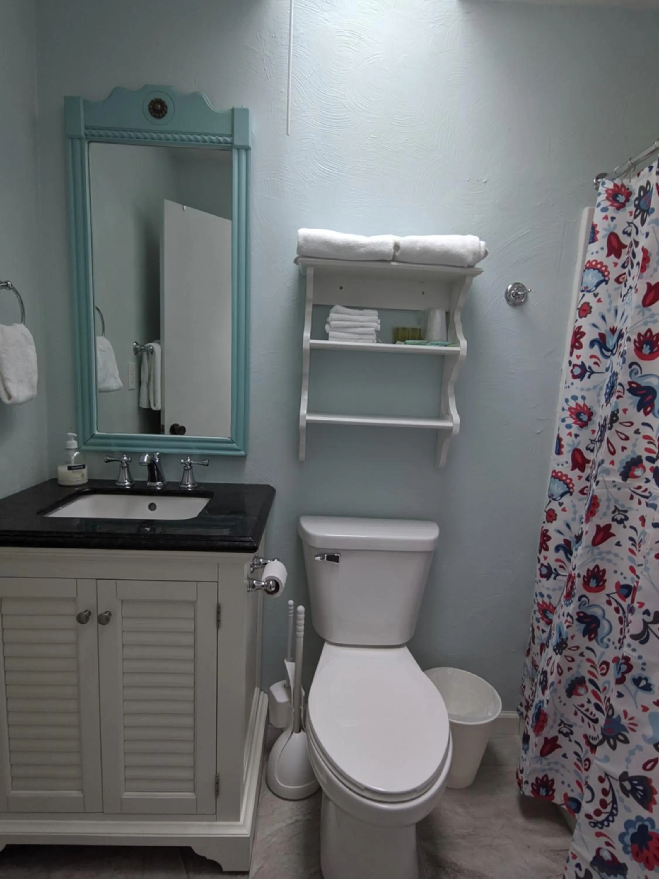 Bathroom in Hop & Vine Inn