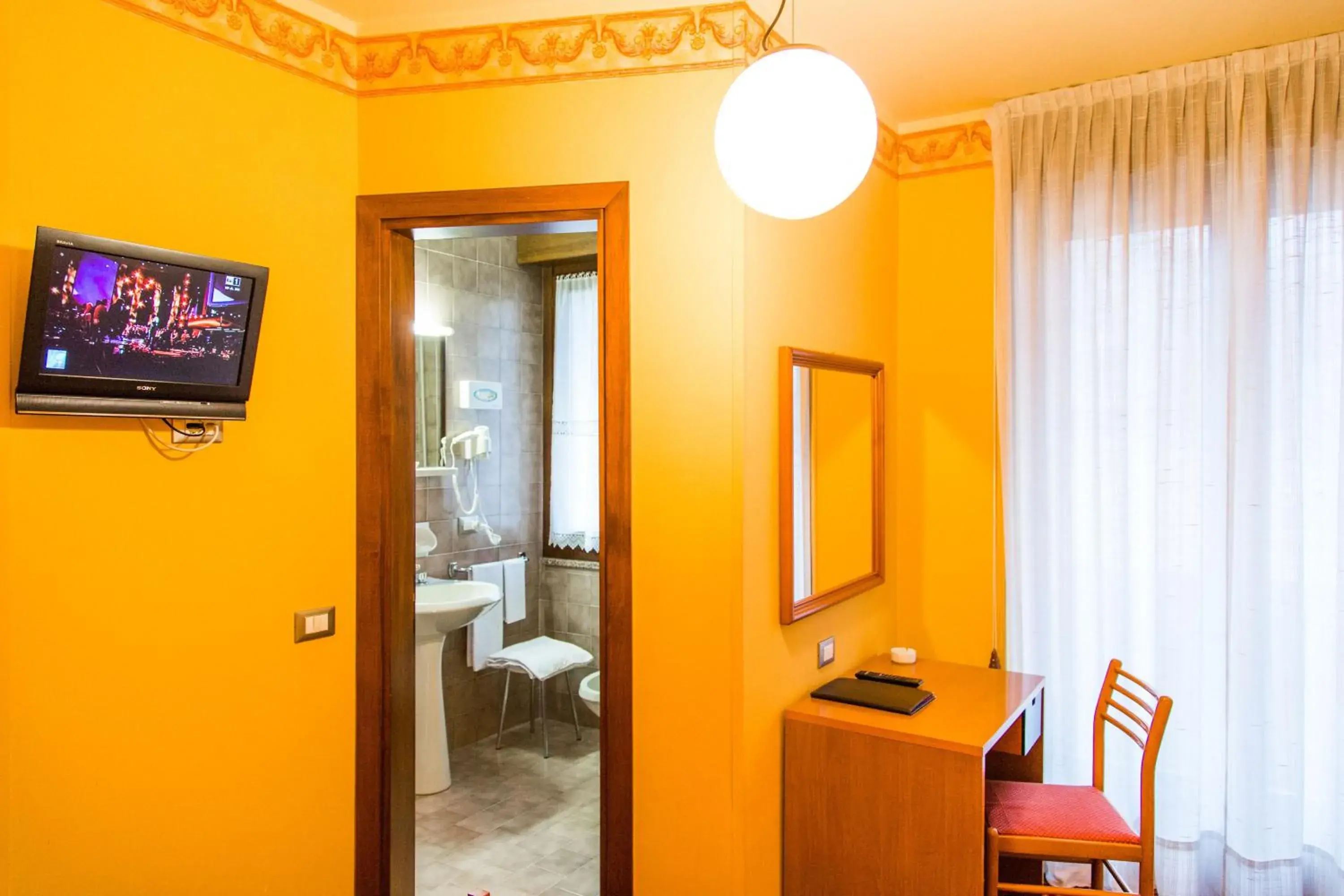 Photo of the whole room in Hotel Diana Photo of the whole room in Hotel Diana