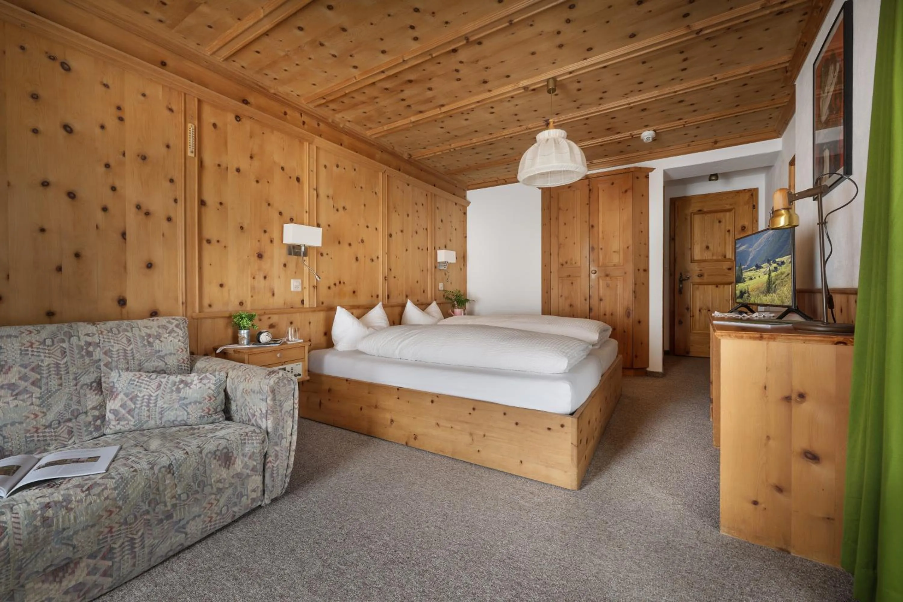 Photo of the whole room in Hotel Acla Filli