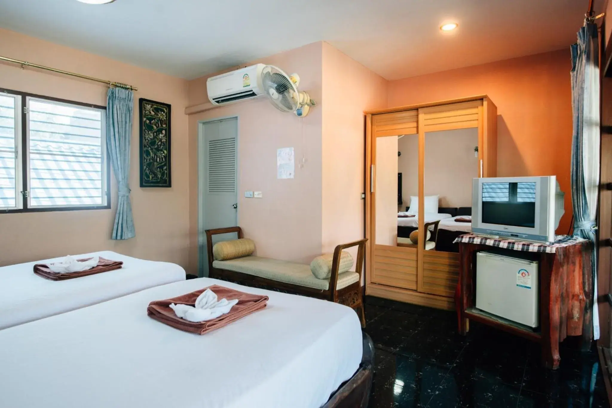Superior Double or Twin Room in Noble Night Guesthouse Superior Double or Twin Room in Noble Night Guesthouse