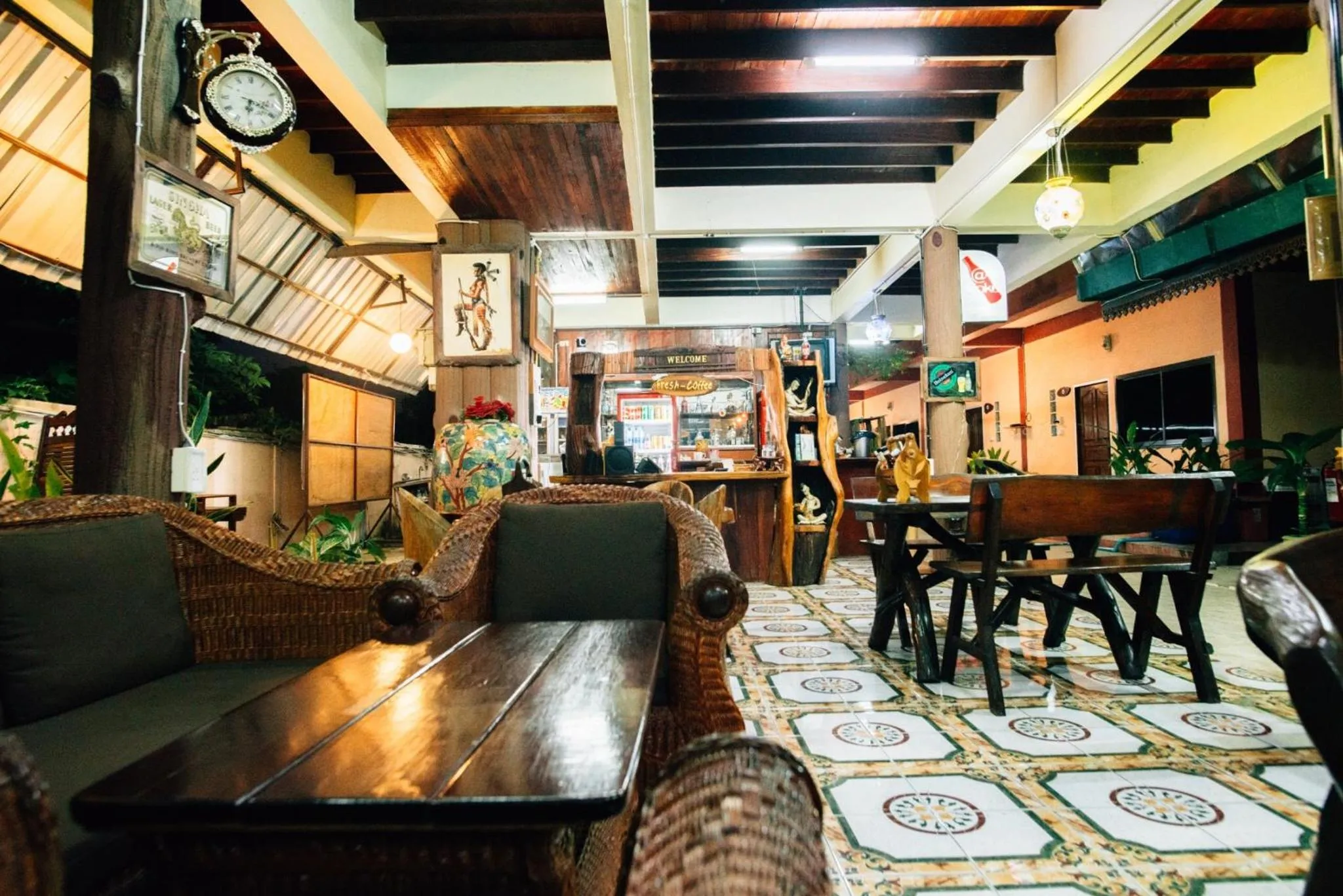 Restaurant/places to eat in Noble Night Guesthouse