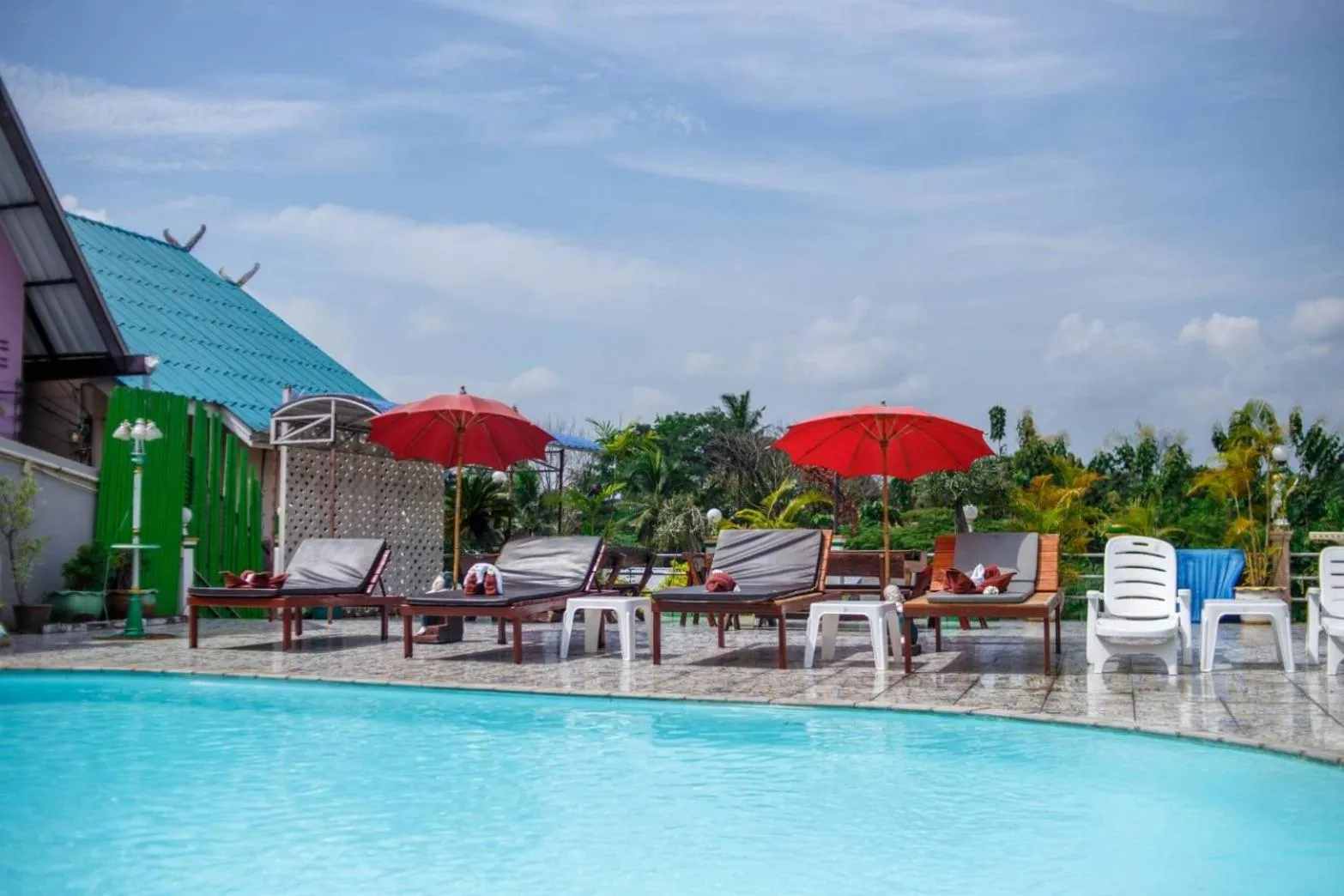 Swimming pool in Noble Night Guesthouse