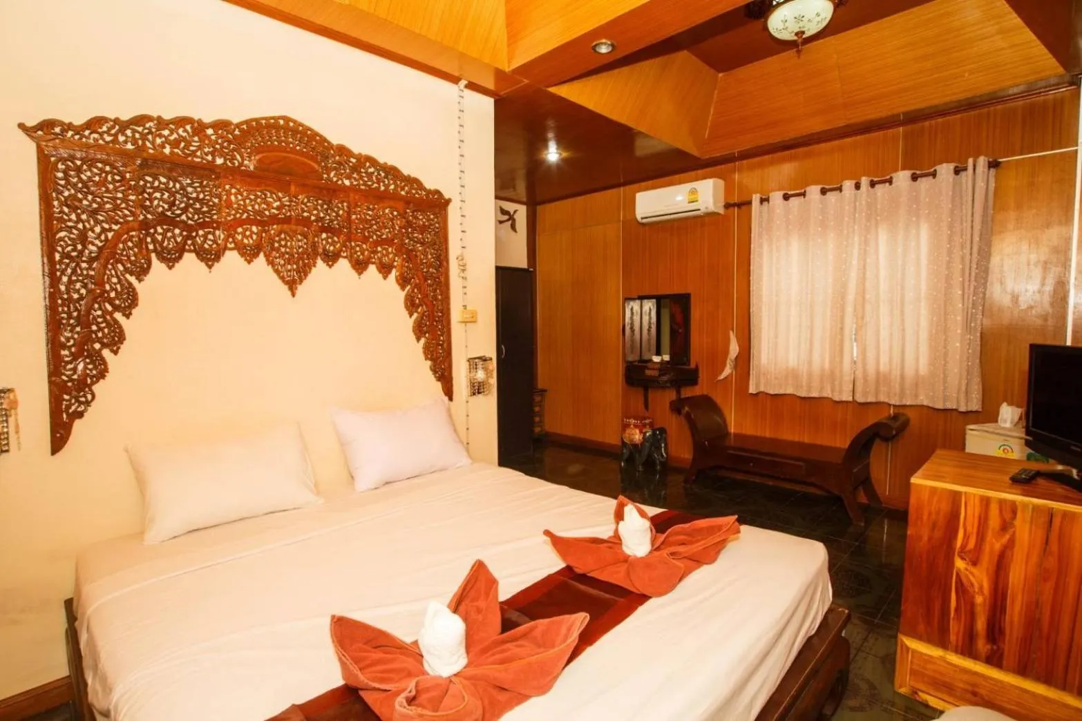 Bed in Noble Night Guesthouse