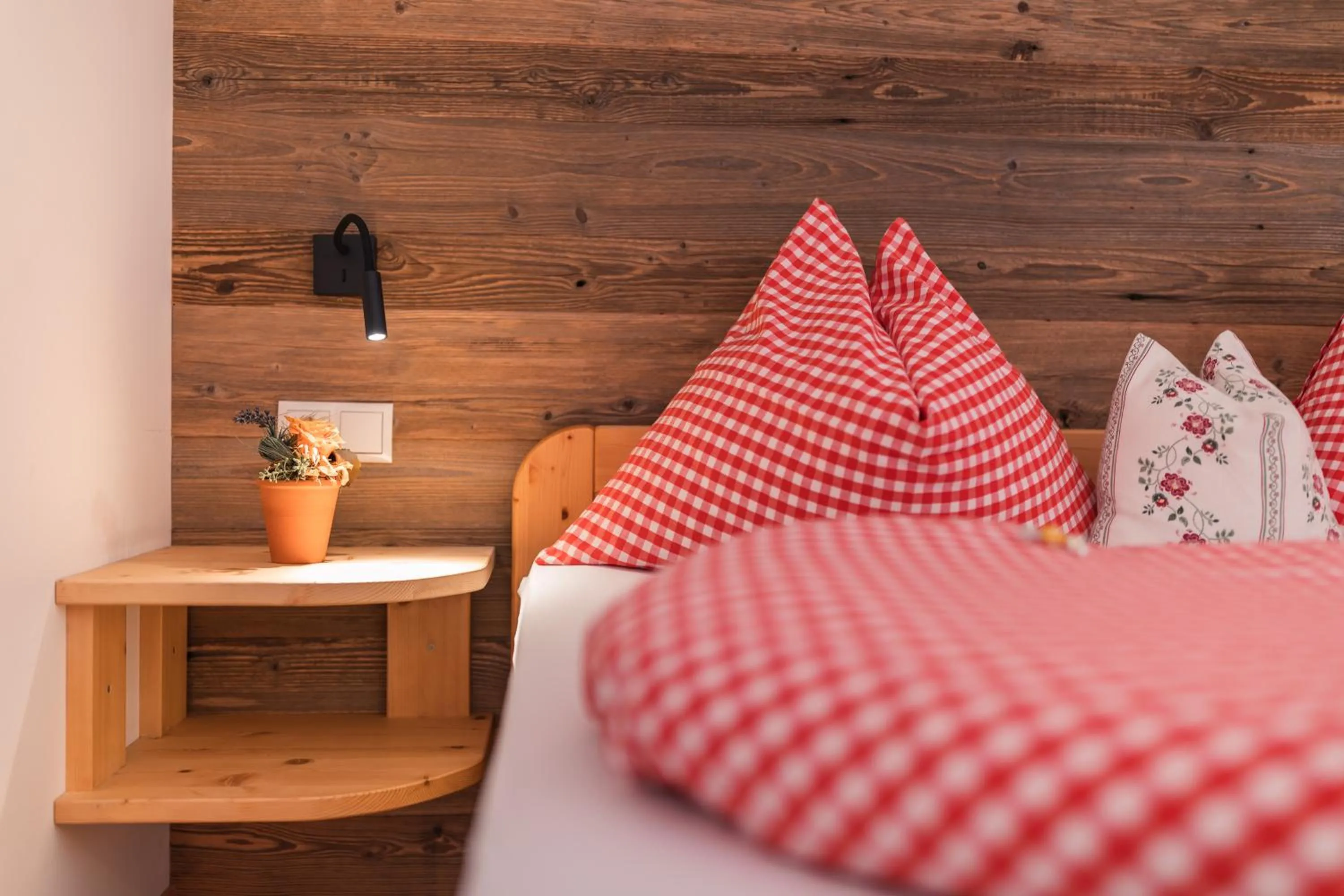 Photo of the whole room, Bed in Hotel Appartement Haus Gitschberg