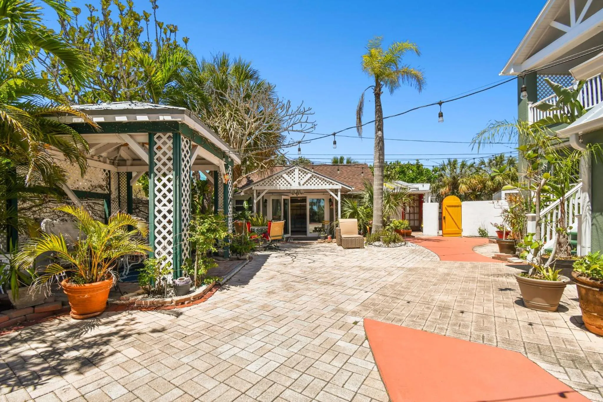 Sea Breeze Manor Inn