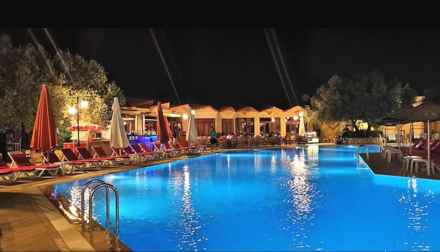 Swimming pool in Alize Resort Hotel