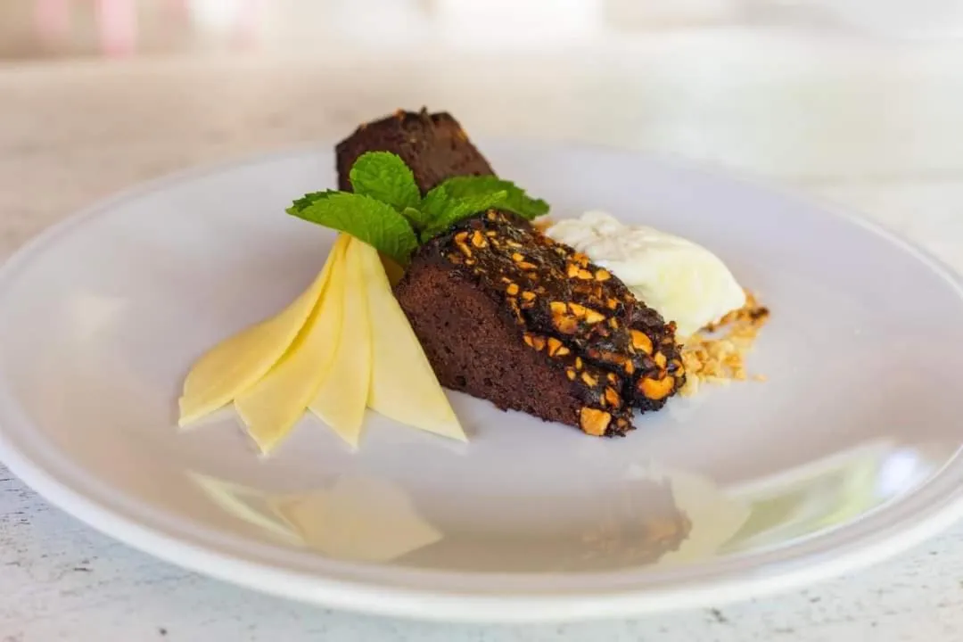 Restaurant/places to eat in Las Dunas Surf Resort