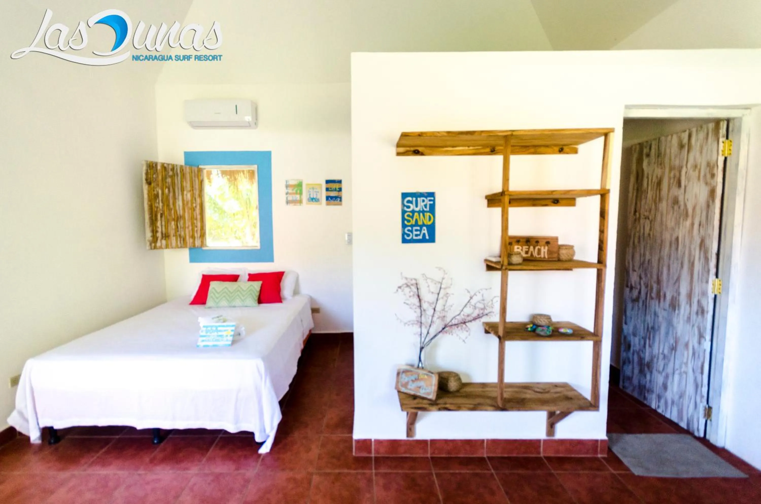 Property building, Bed in Las Dunas Surf Resort