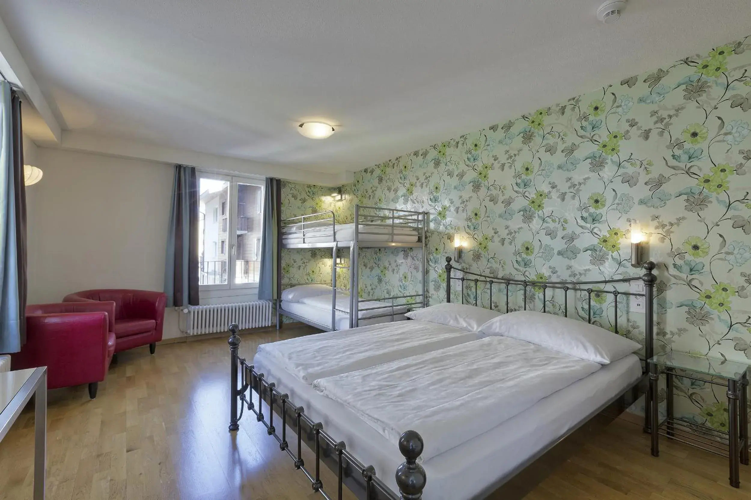 Bathroom, Bed in Alplodge