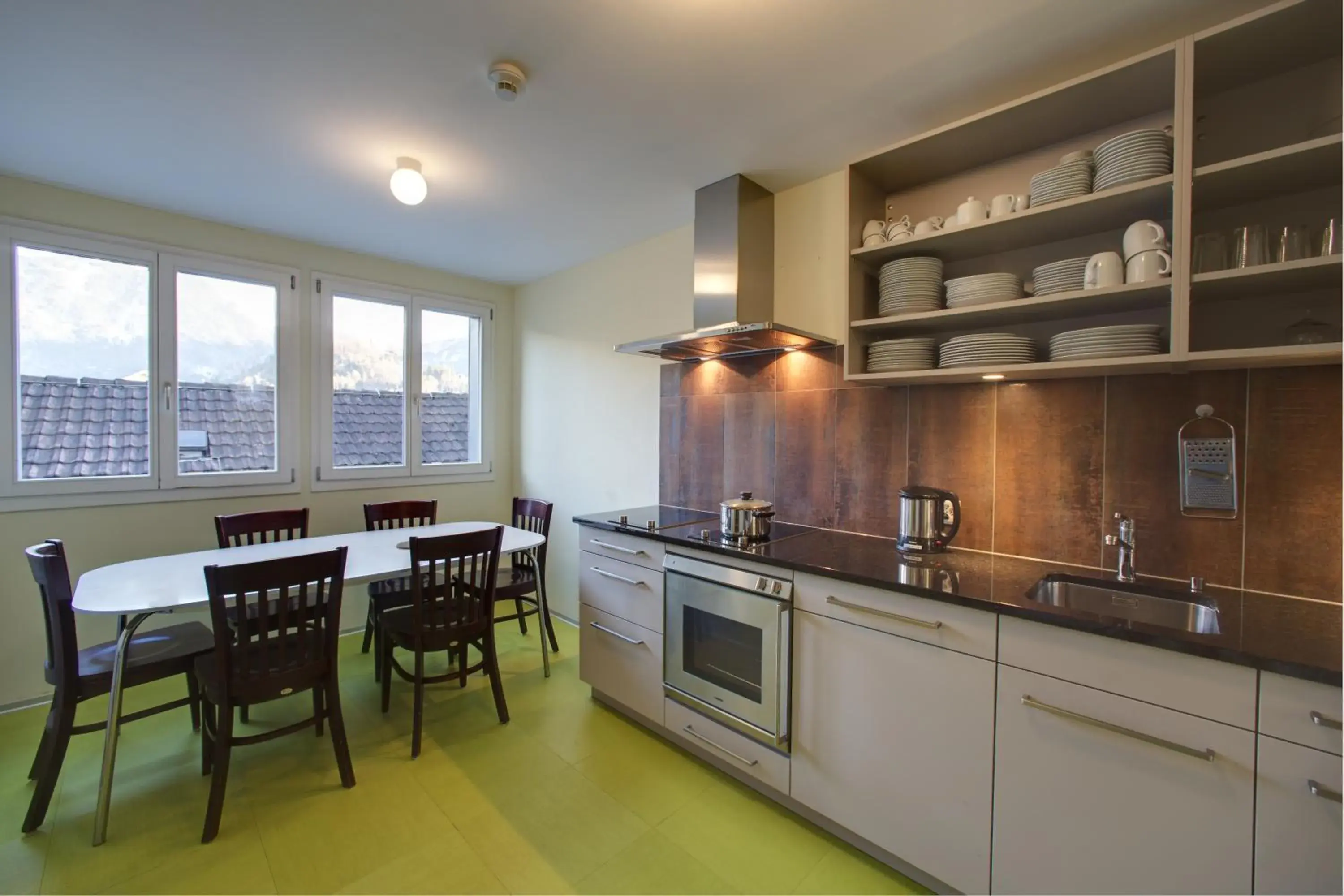 Kitchen or kitchenette, Kitchen/Kitchenette in Alplodge