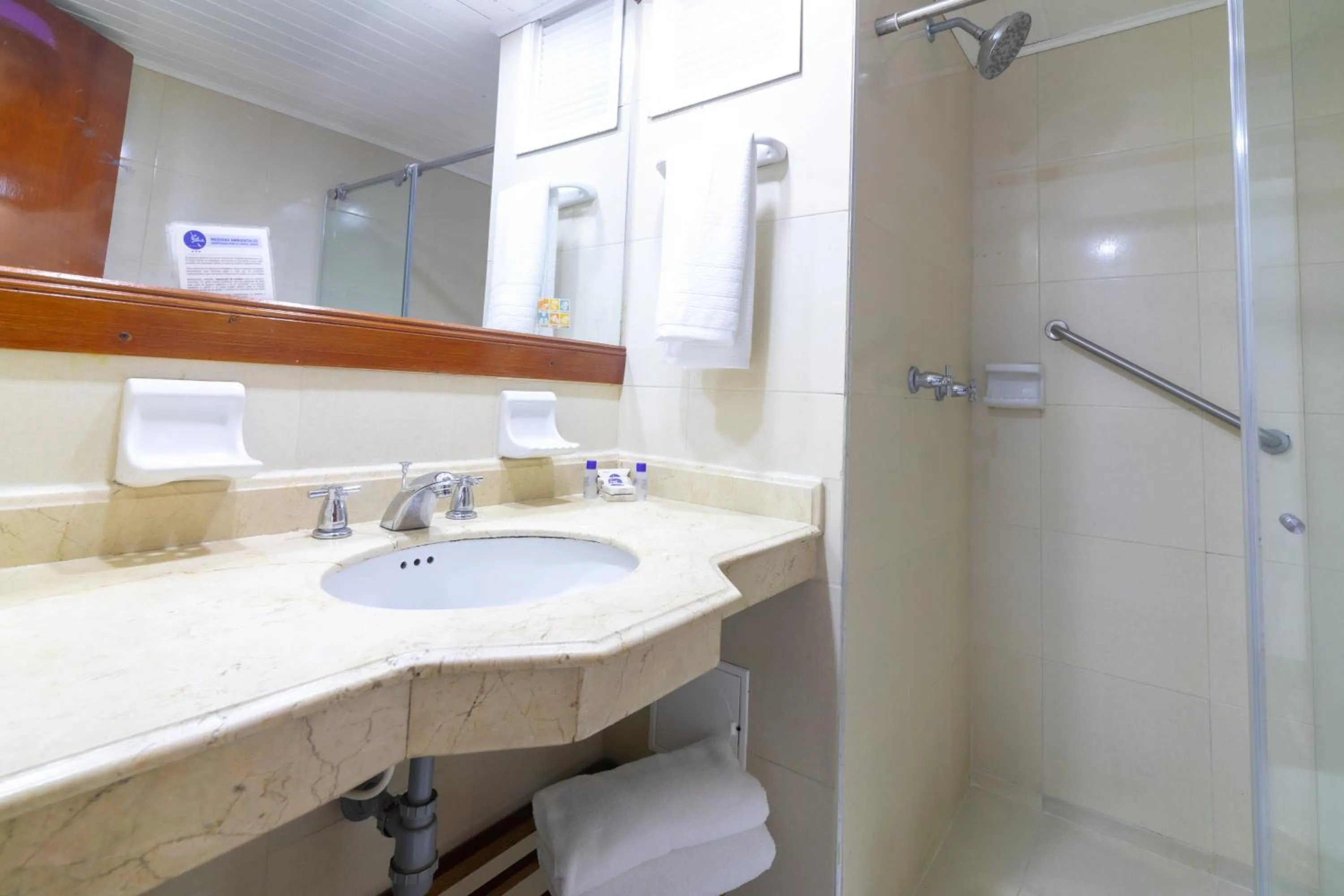 Bathroom in Hotel Bahia Cartagena