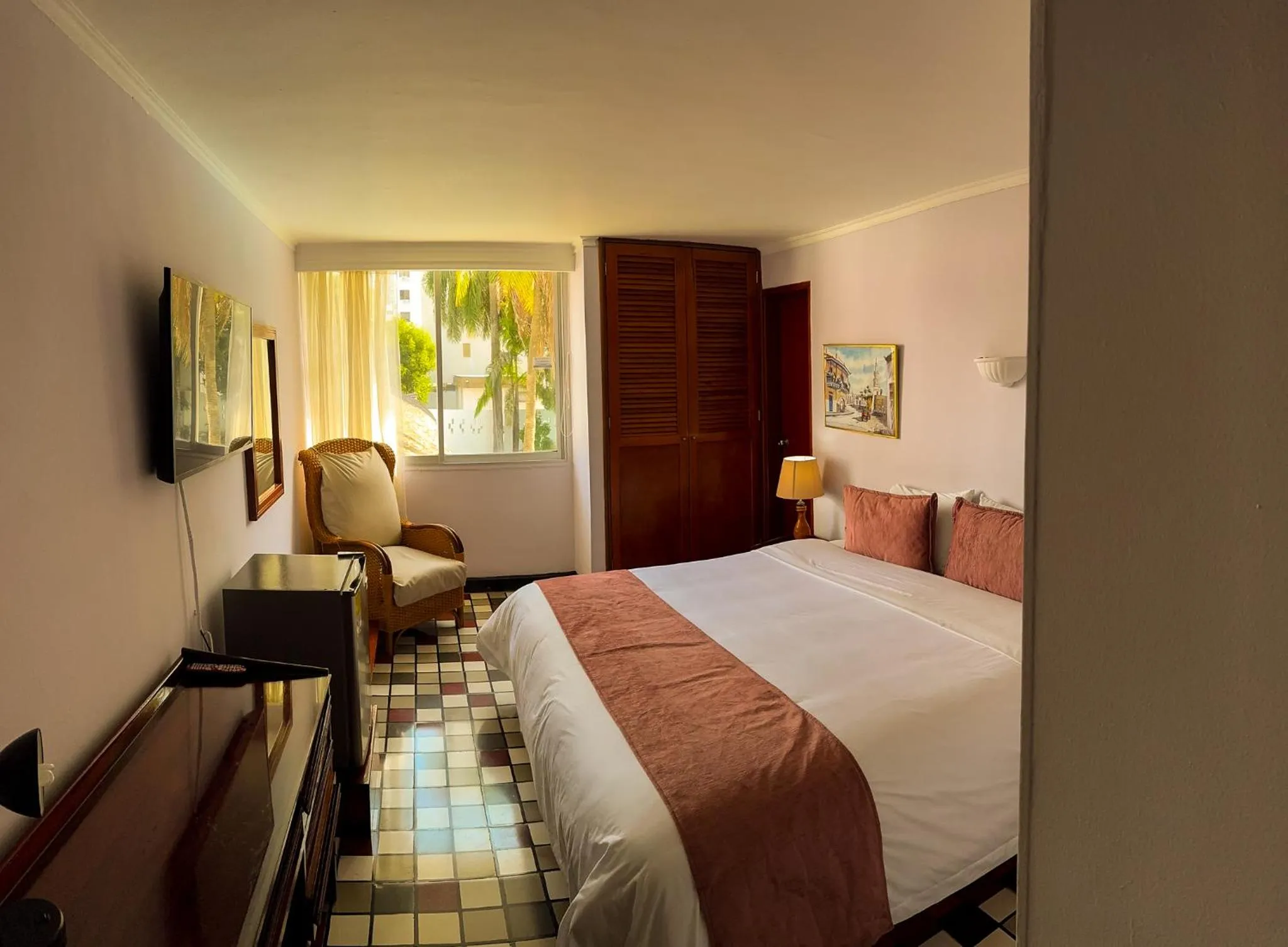 TV and multimedia, Bed in Hotel Bahia Cartagena