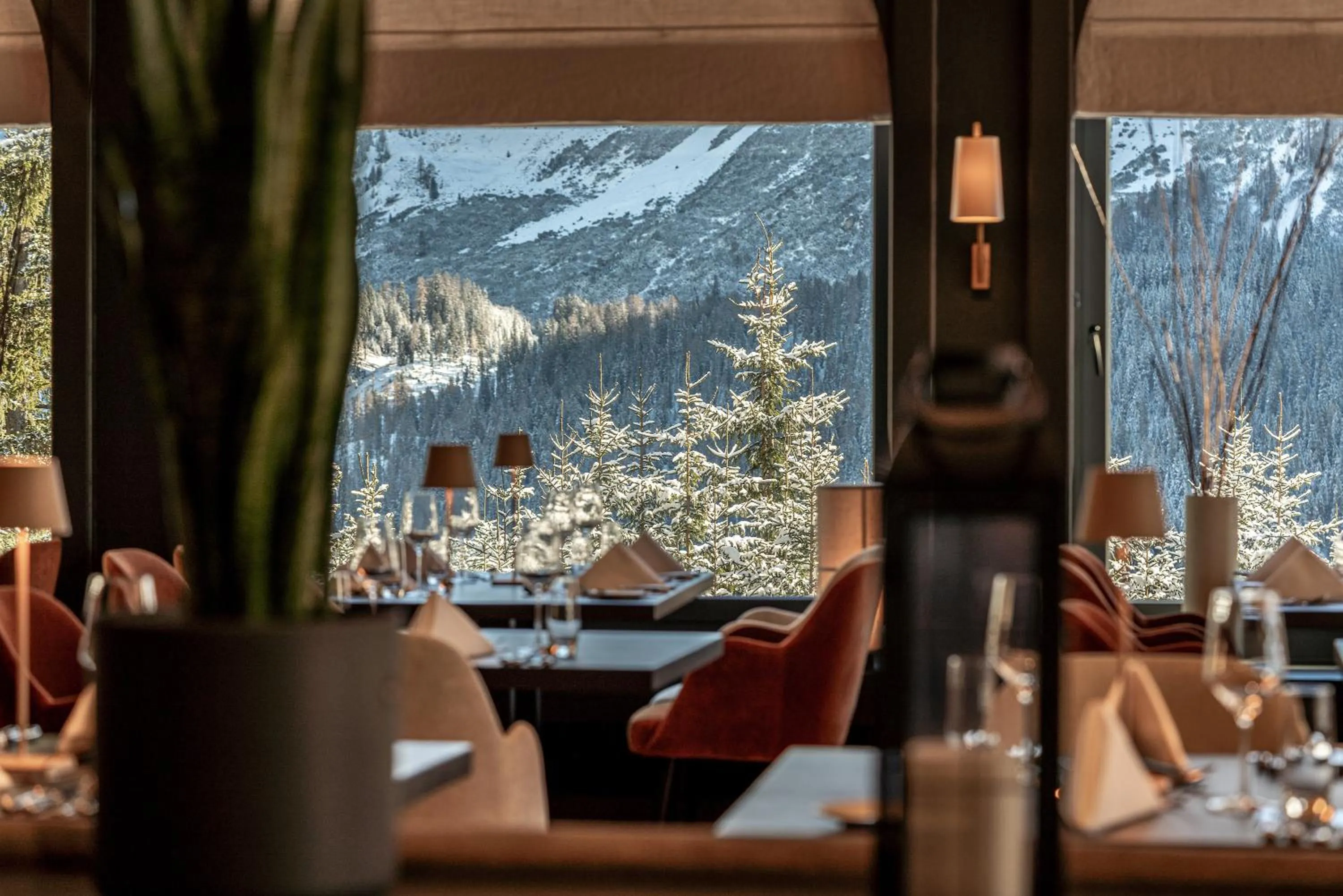 Restaurant/places to eat in Waldhotel Arosa