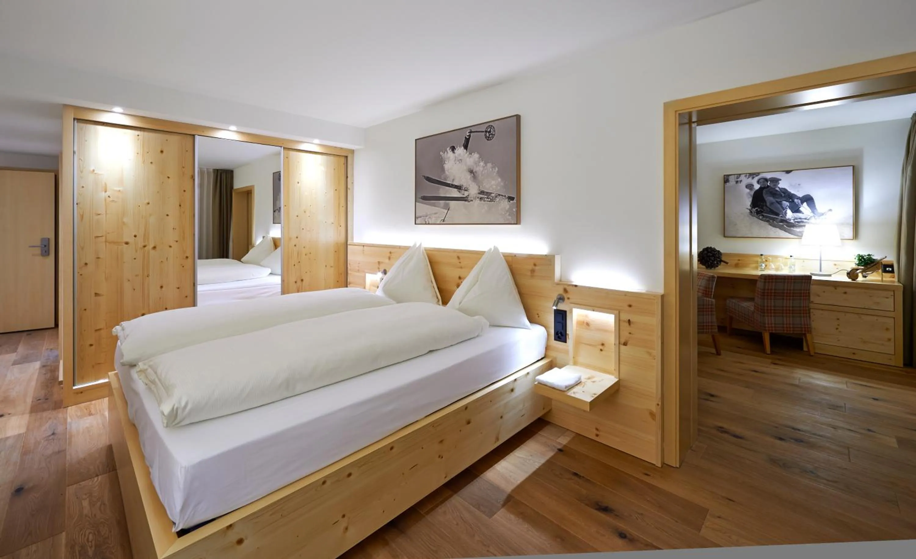 Bedroom, Bed in Waldhotel Arosa