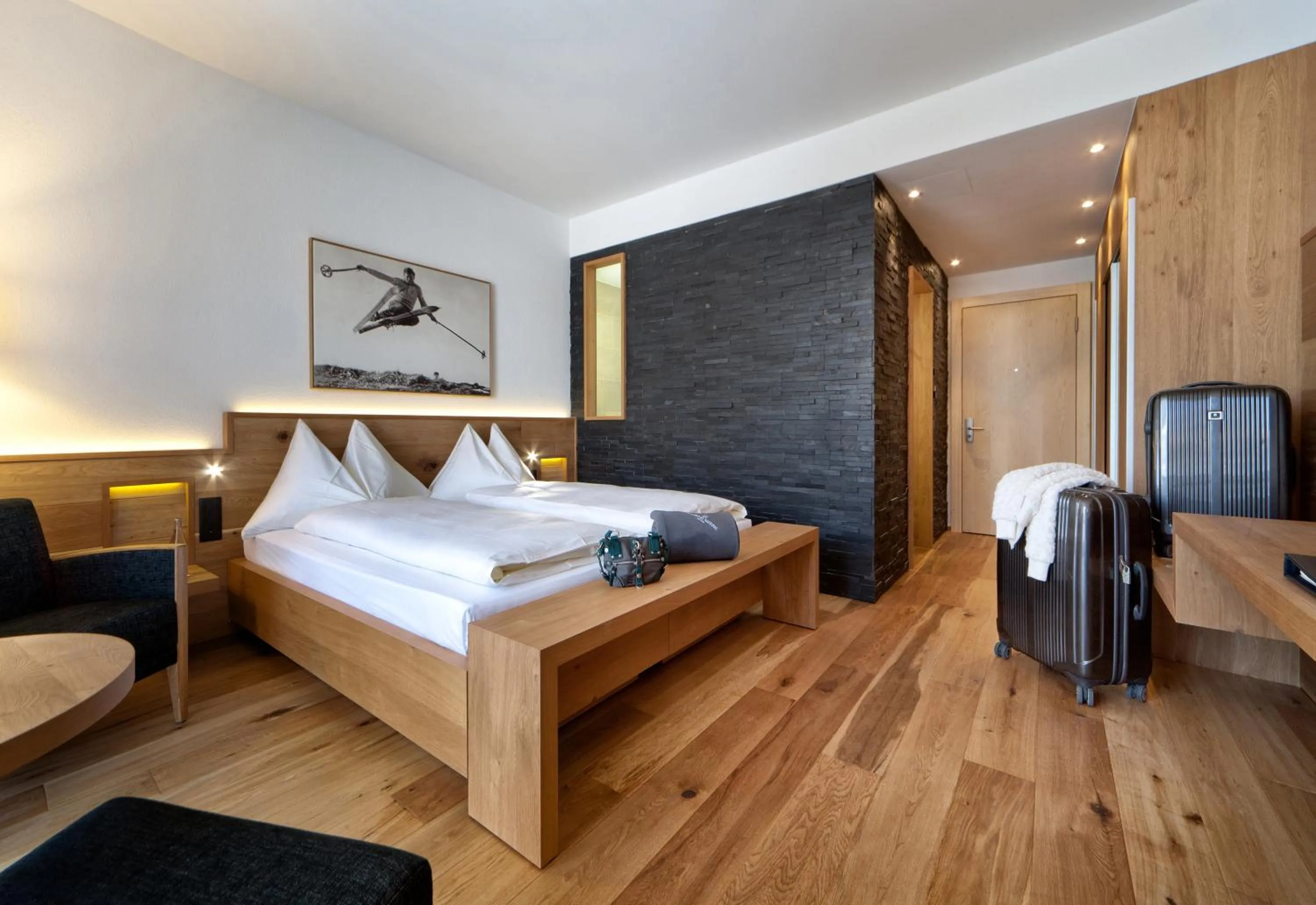 Photo of the whole room, Bed in Waldhotel Arosa