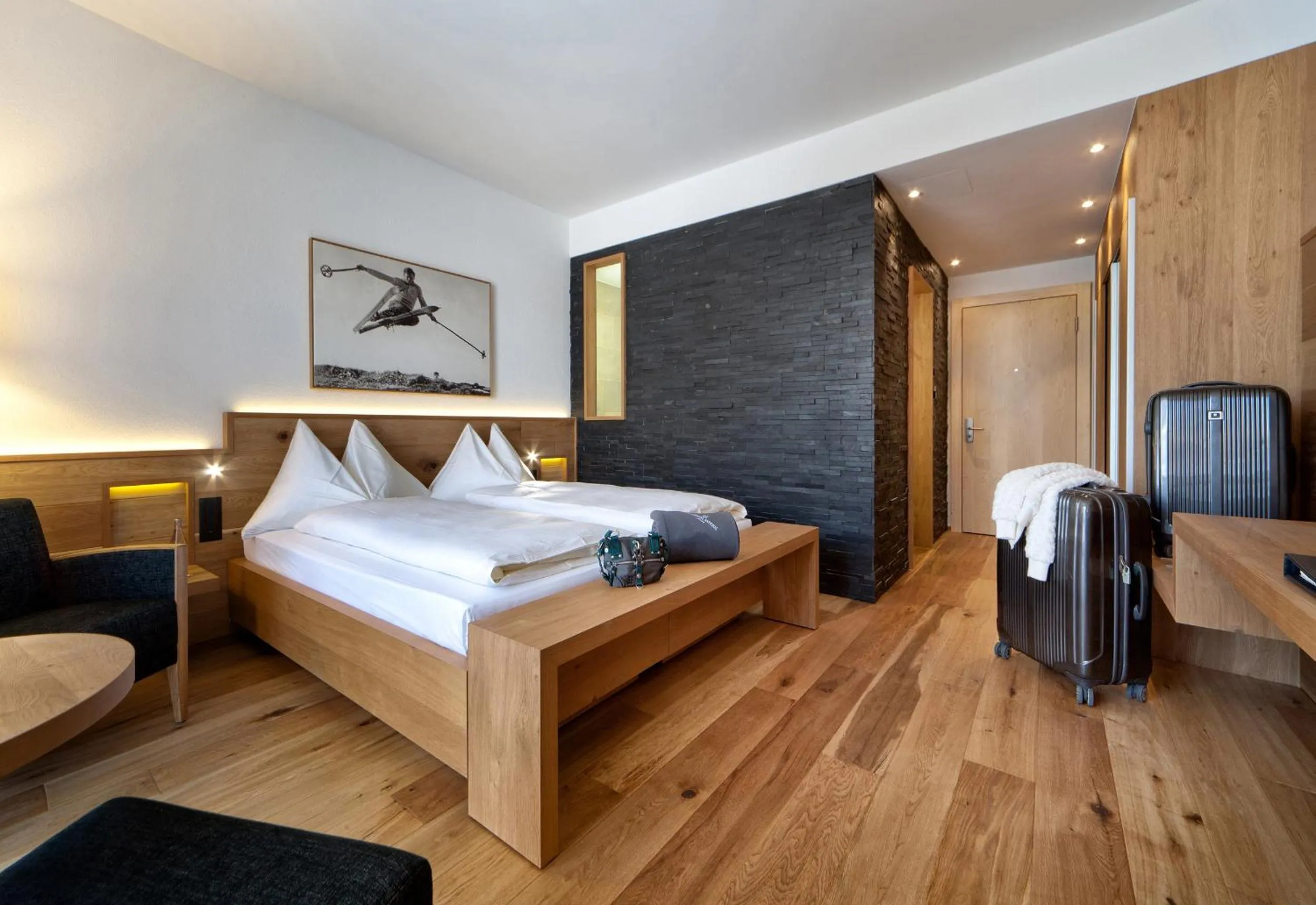 Bedroom, Bed in Waldhotel Arosa