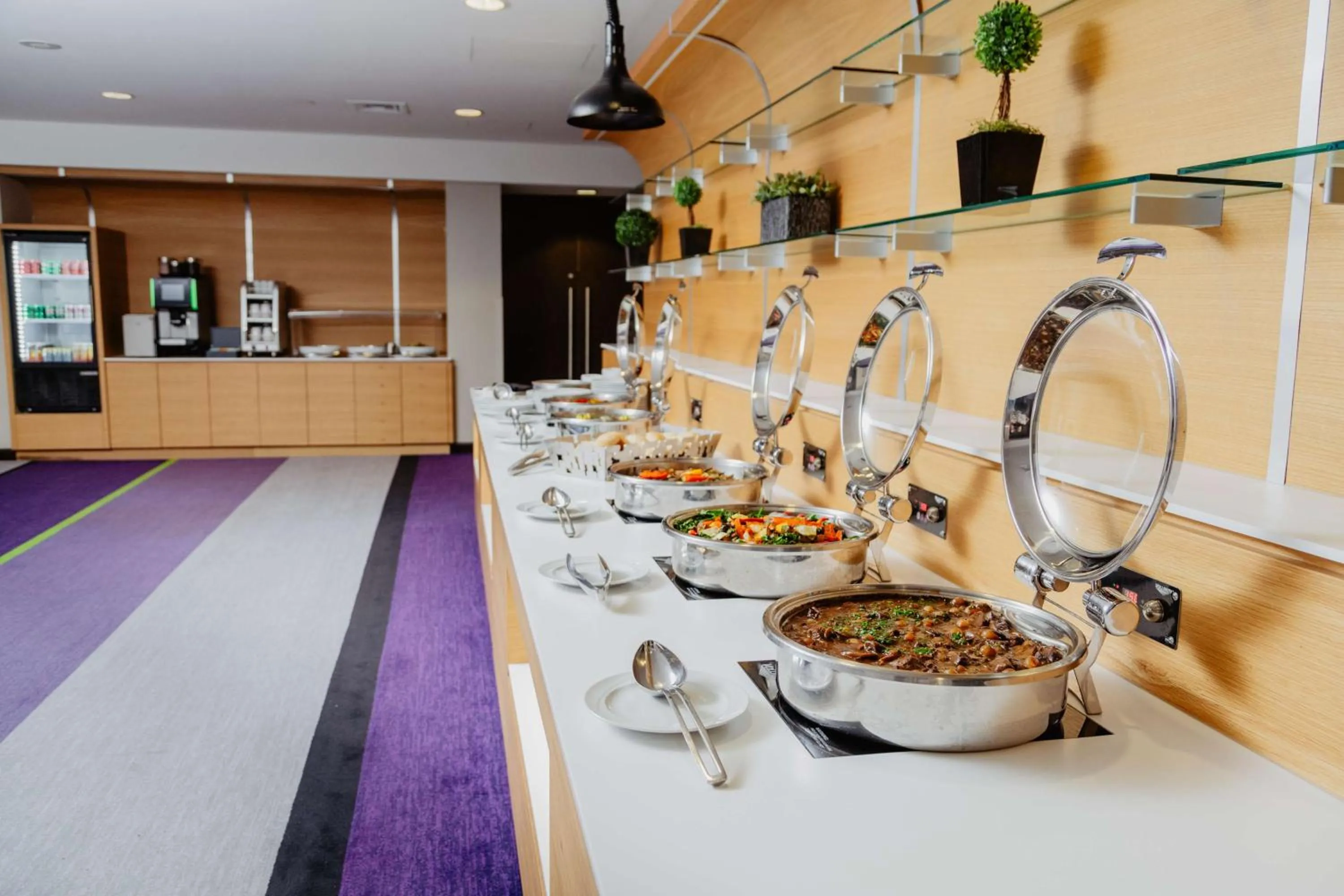 Meeting/conference room in DoubleTree By Hilton Montreal