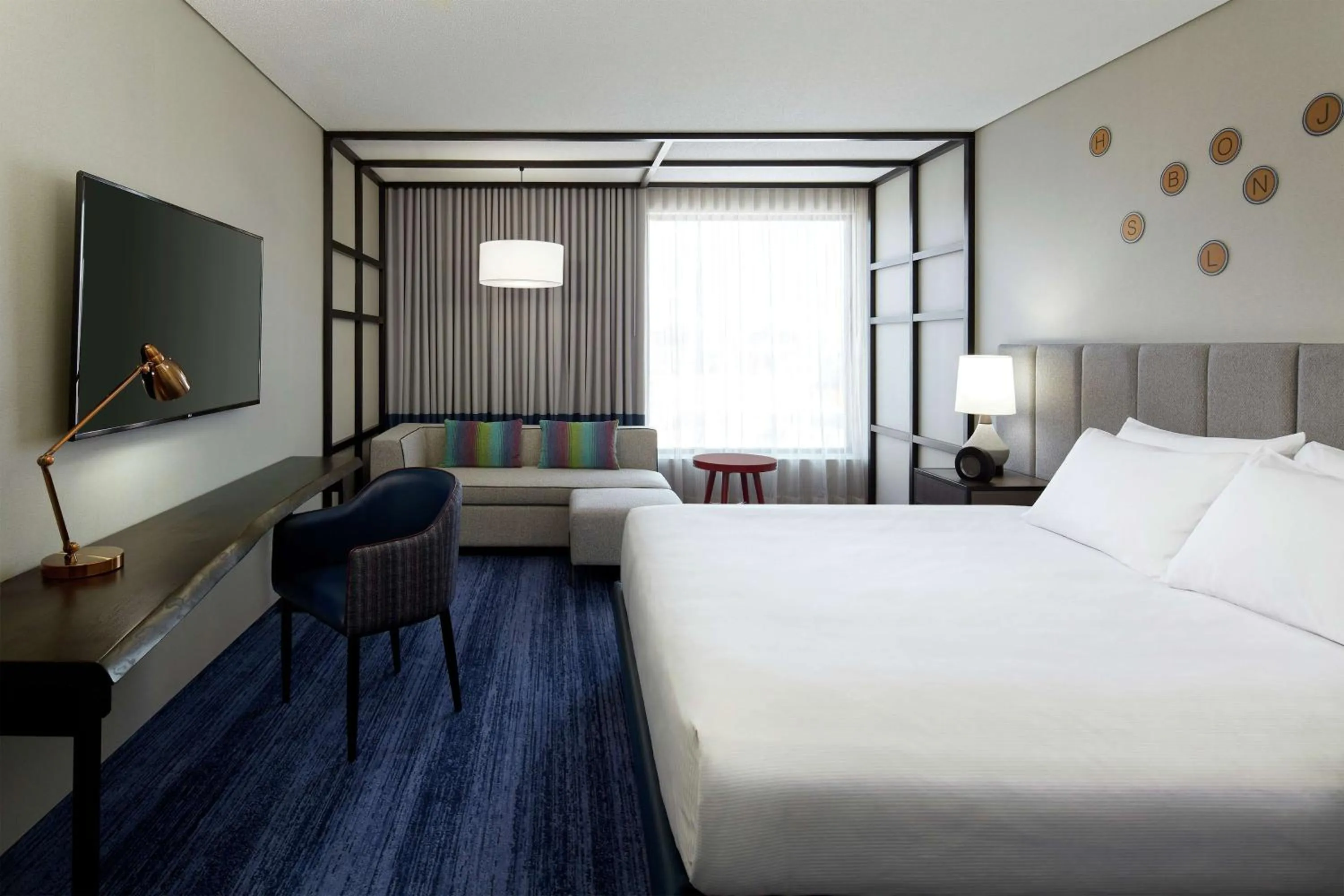 Bedroom, Bed in DoubleTree By Hilton Montreal