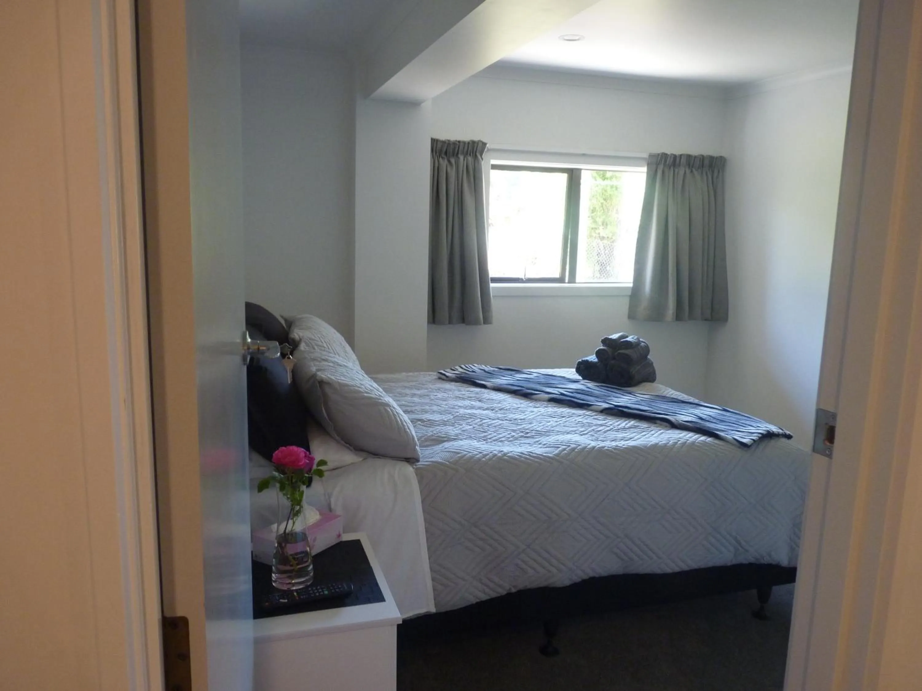 Garden view, Bed in Abel Tasman Kaiteriteri B & B