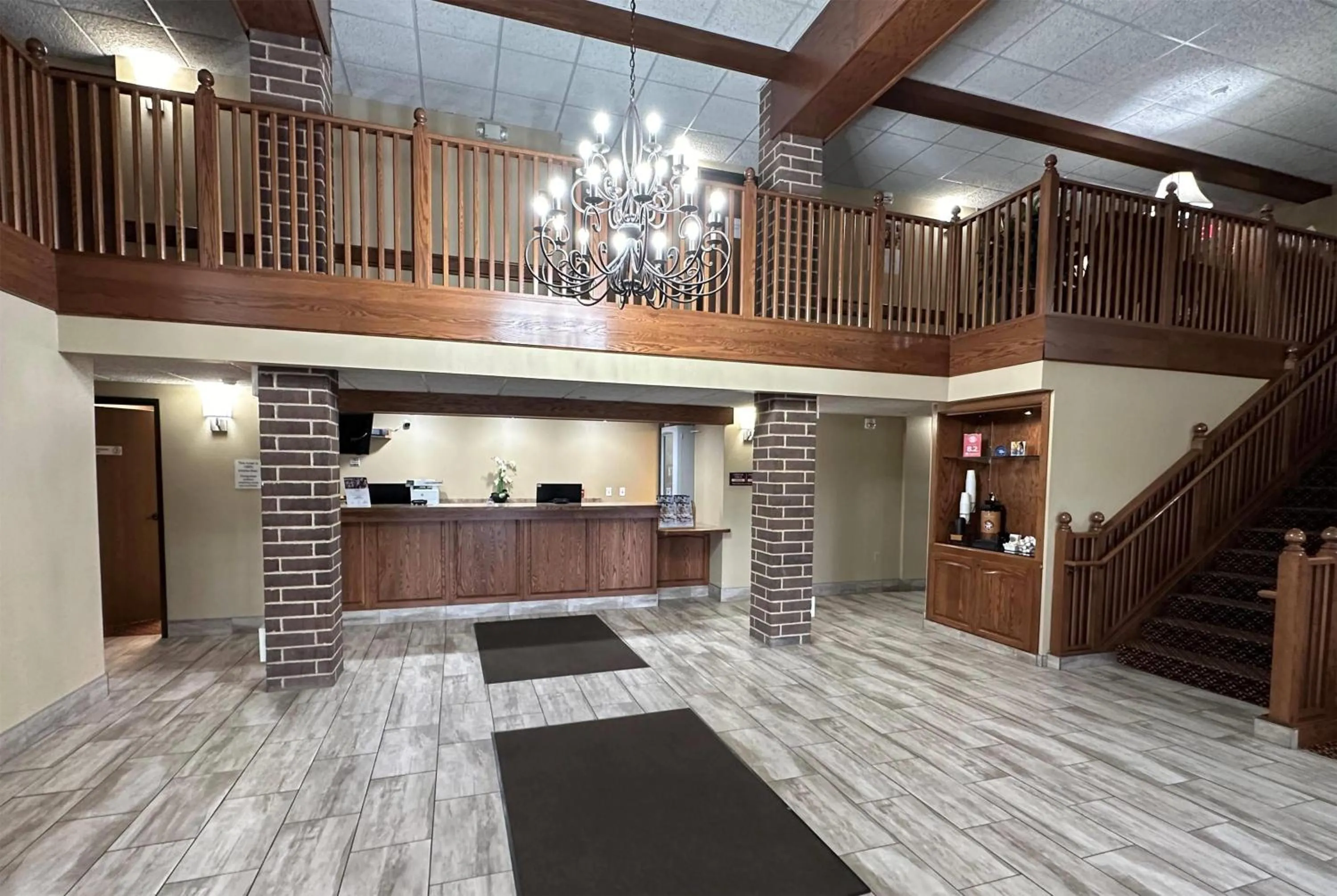 Lobby or reception in AmericInn by Wyndham Appleton North Little Chute