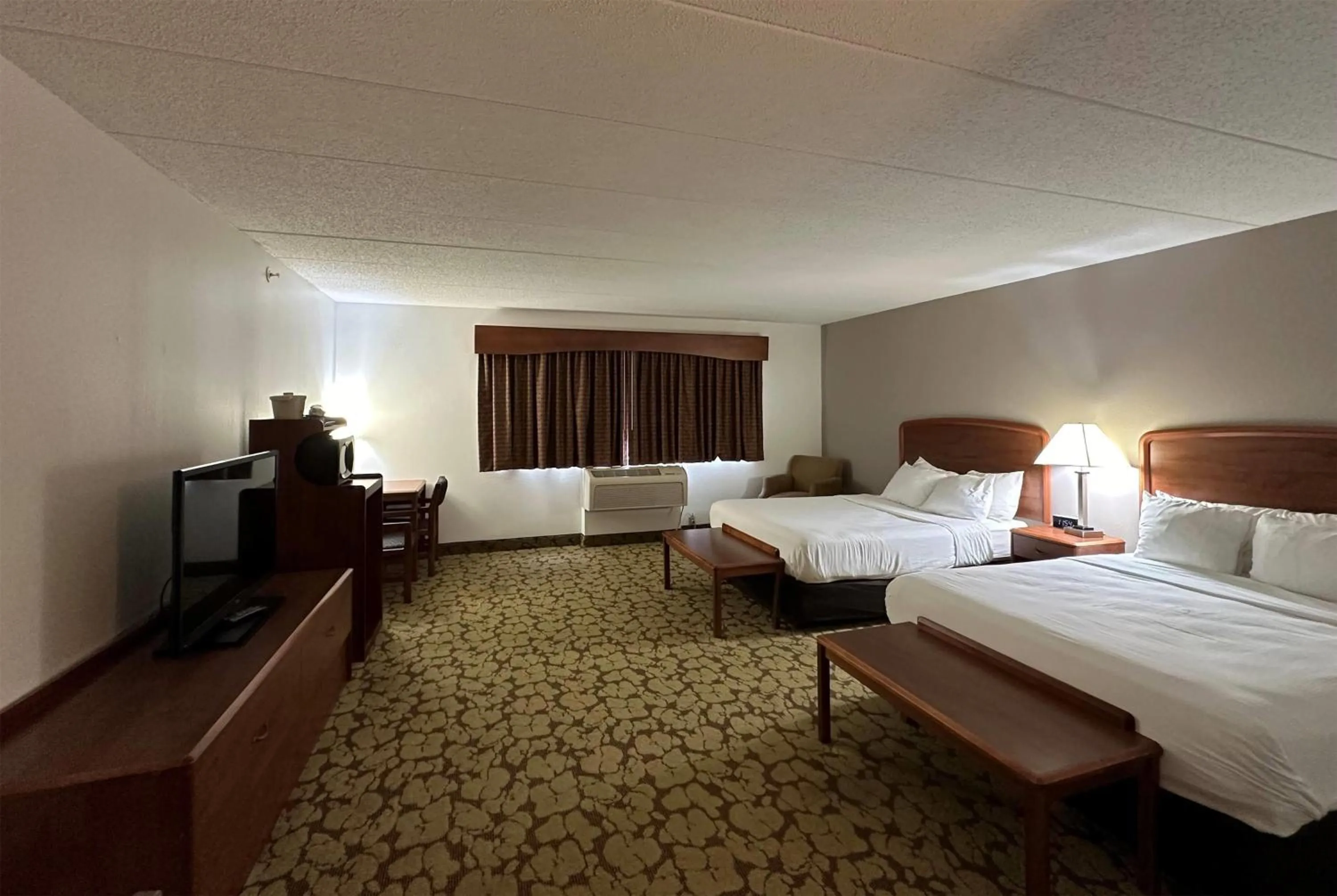 Photo of the whole room in AmericInn by Wyndham Appleton North Little Chute