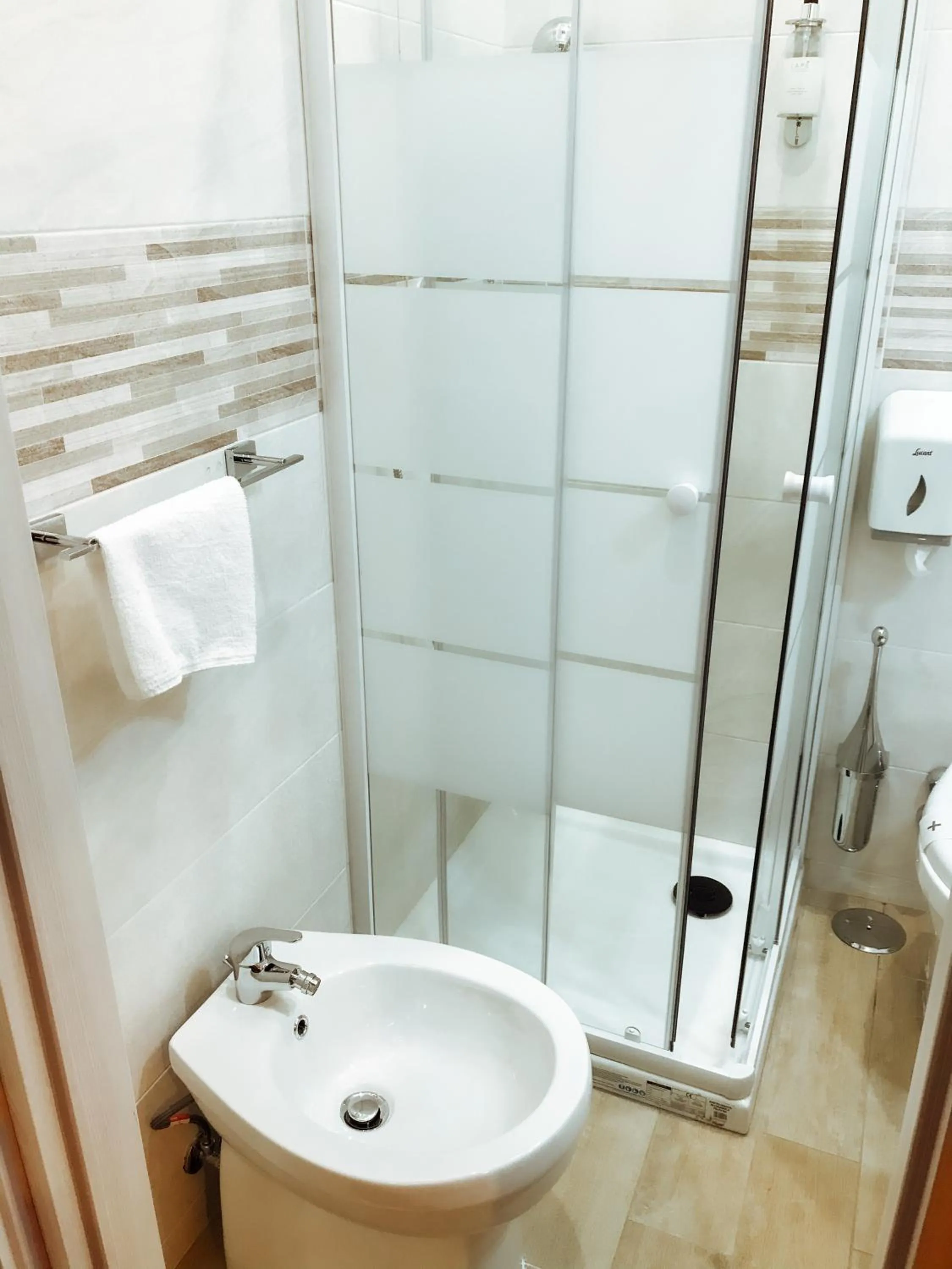 Bathroom in Eurohotel