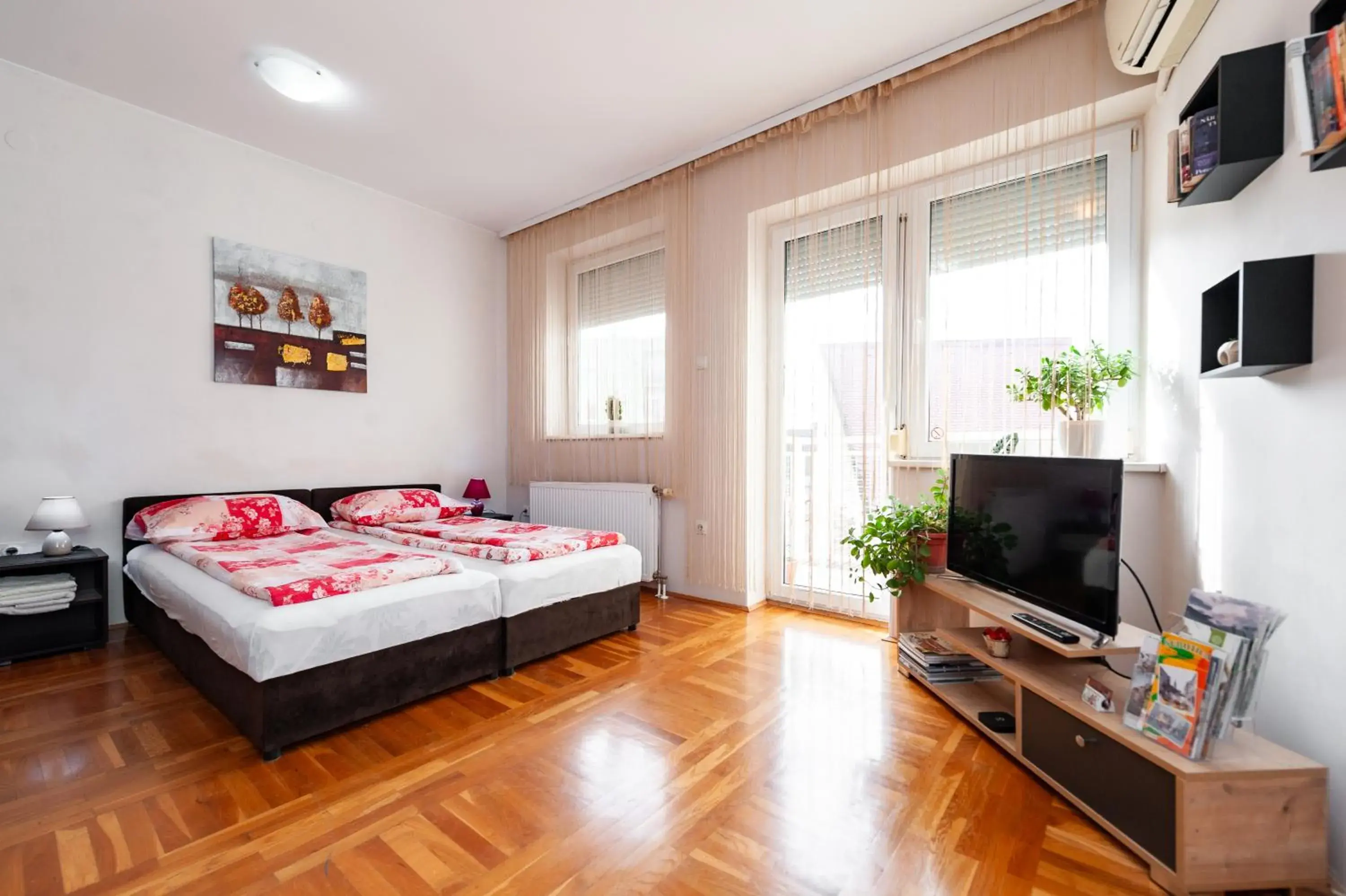 Momo's studio apartment Subotica Momo's studio apartment Subotica