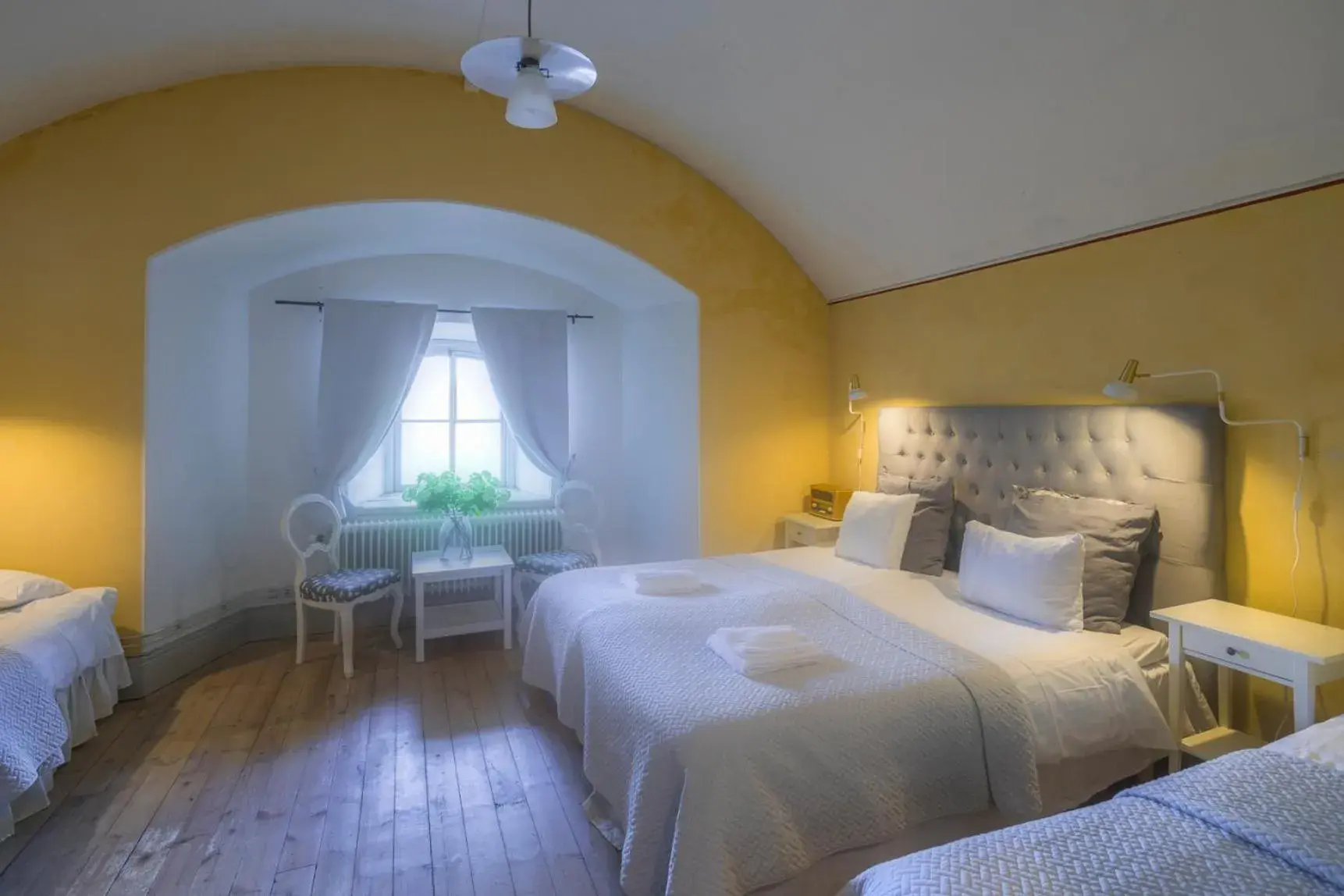Four-Bedroom Apartment (13 Adults) in Kastellet Bed & Breakfast Four-Bedroom Apartment (13 Adults) in Kastellet Bed & Breakfast