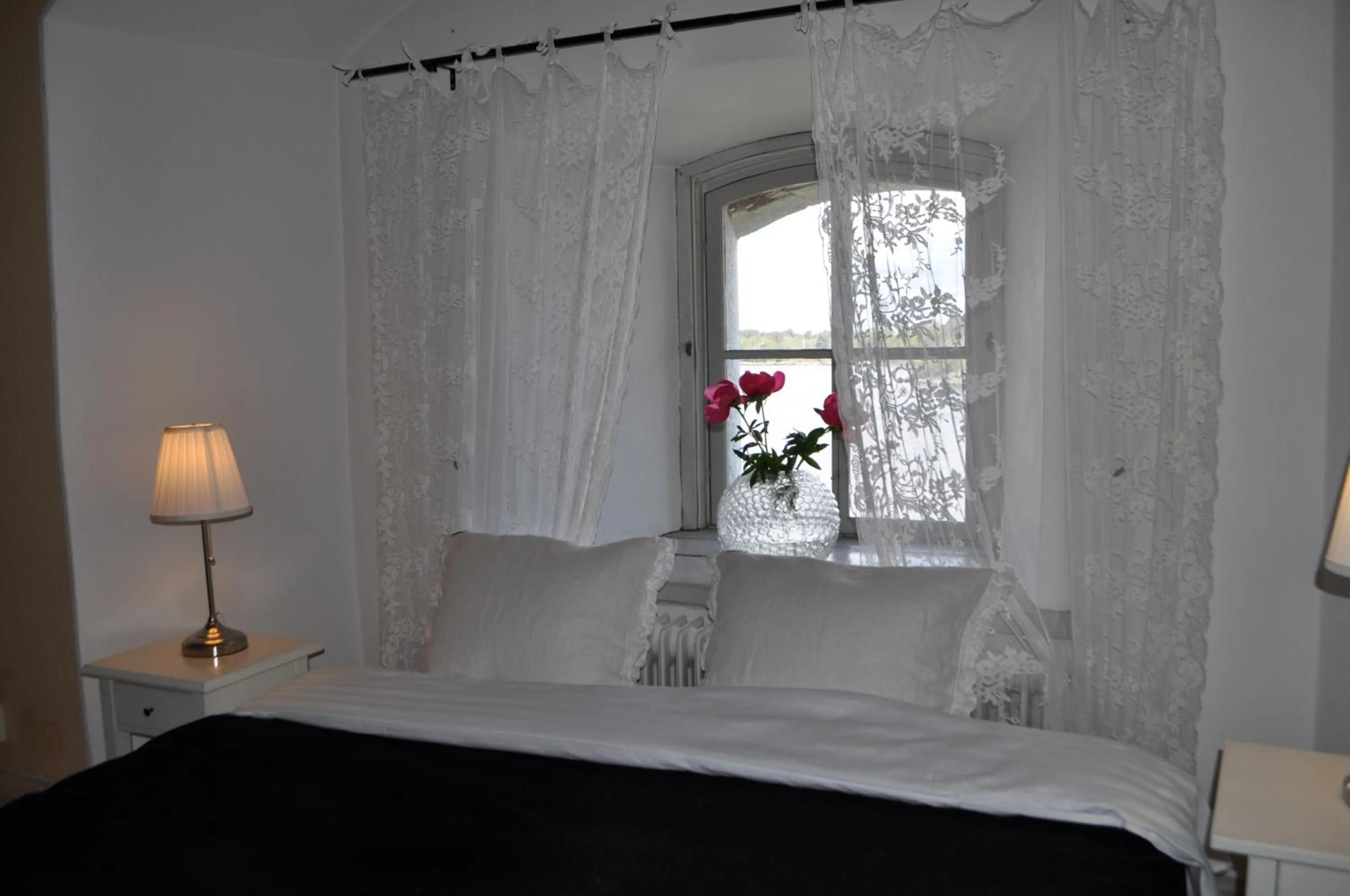 Bed in Kastellet Bed & Breakfast