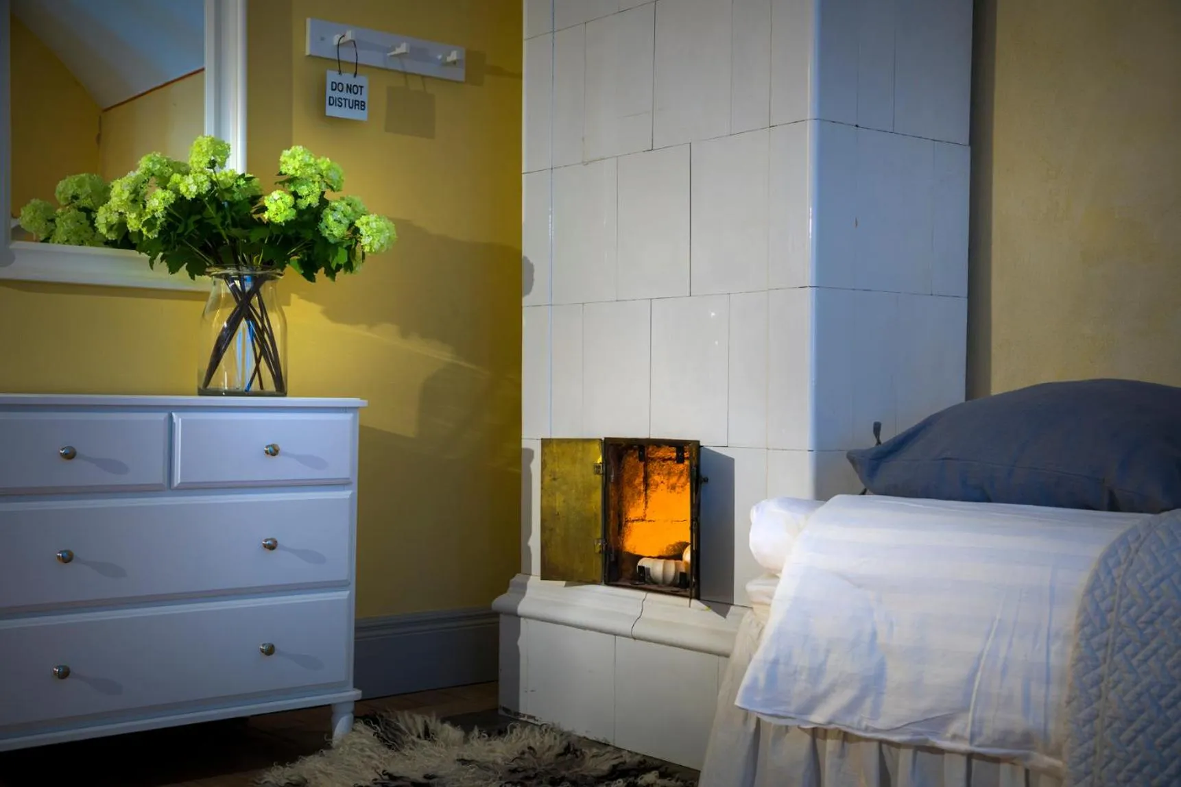 Bed in Kastellet Bed & Breakfast