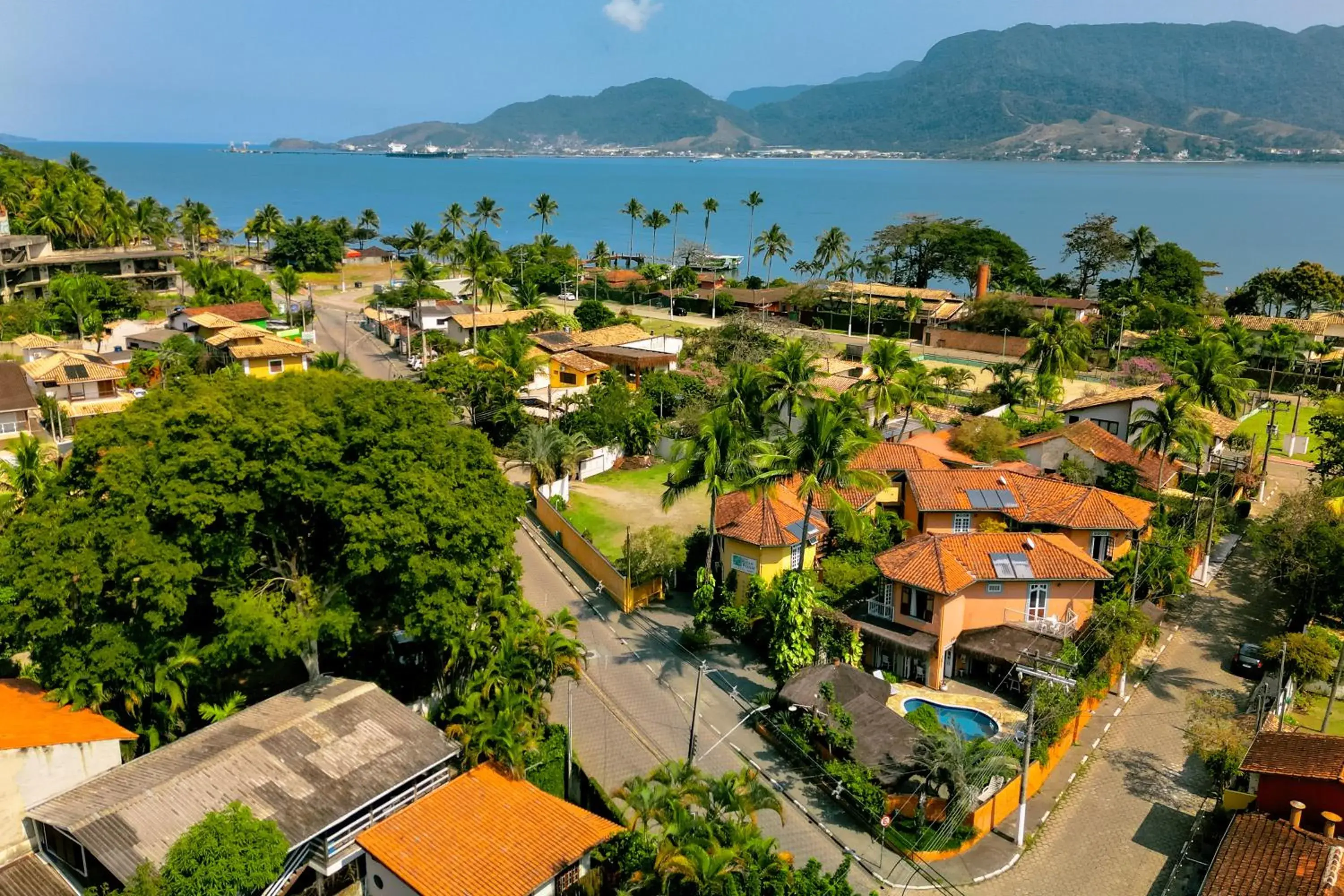 Bird's eye view in VELINN Pousada Ponta do Pequeah Bird's eye view in VELINN Pousada Ponta do Pequeah