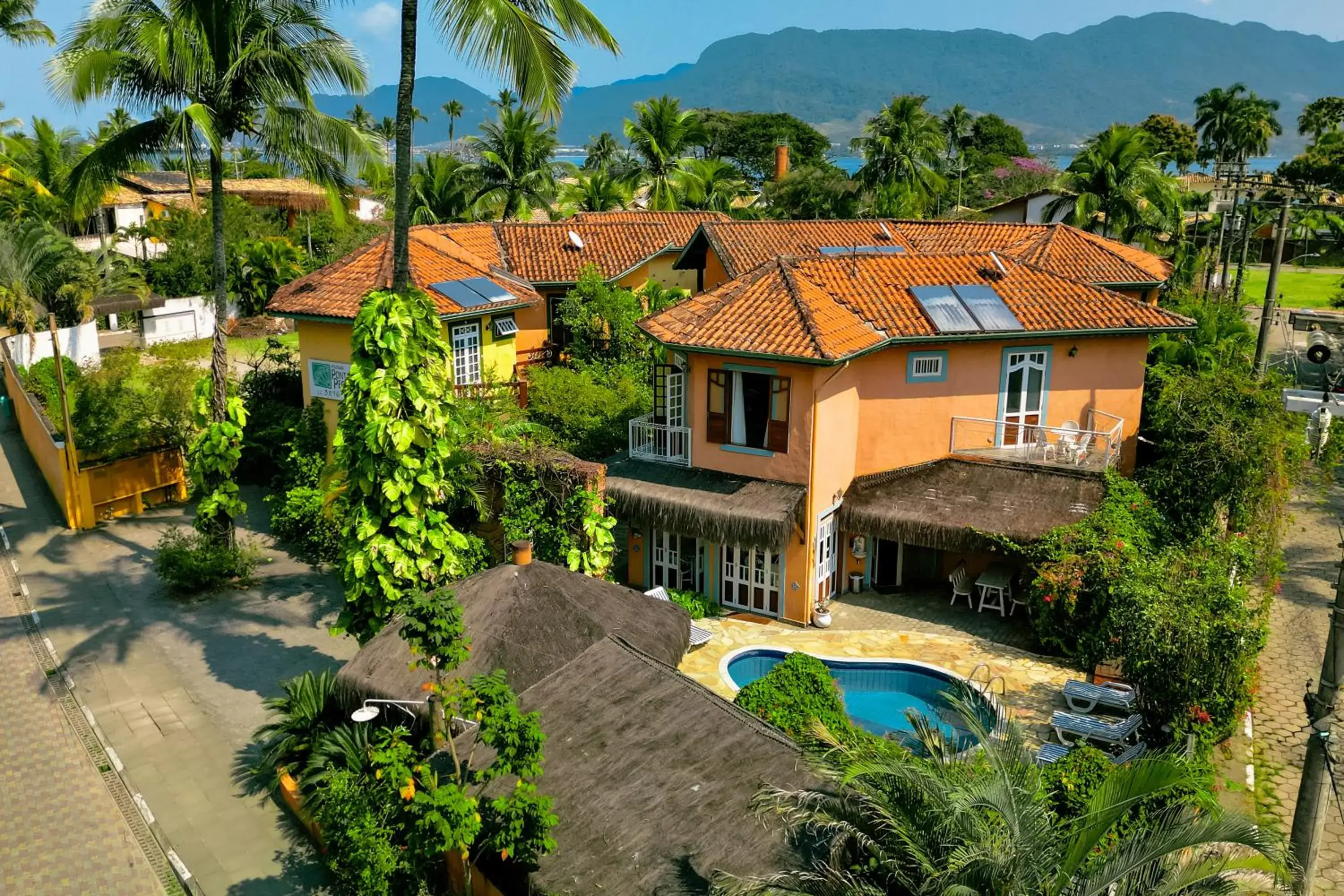 Property building in VELINN Pousada Ponta do Pequeah Property building in VELINN Pousada Ponta do Pequeah