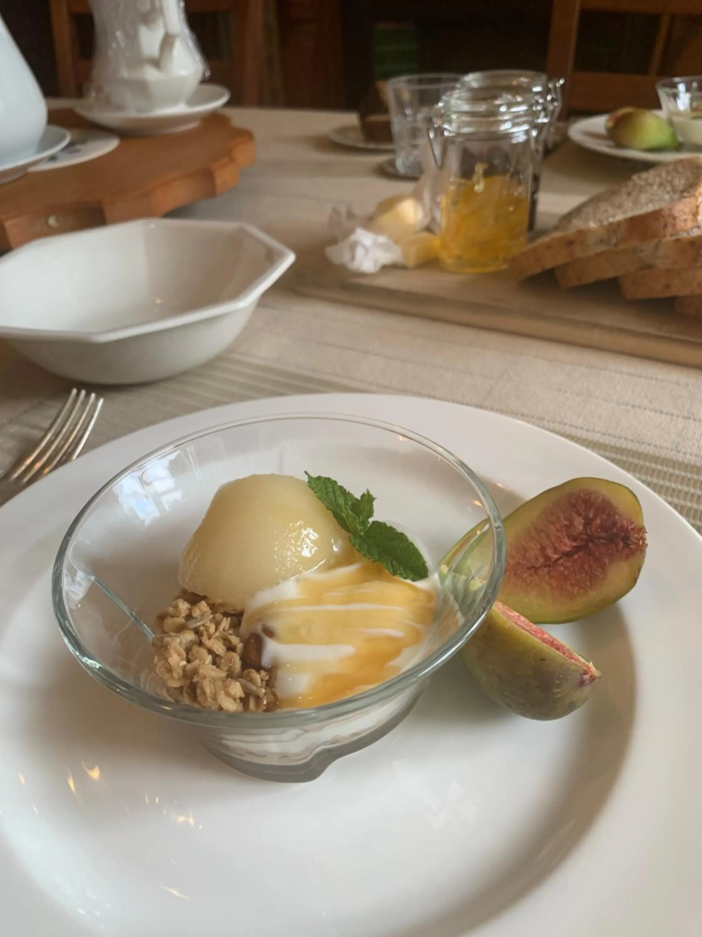 Continental breakfast in Karamana Homestead (1872)