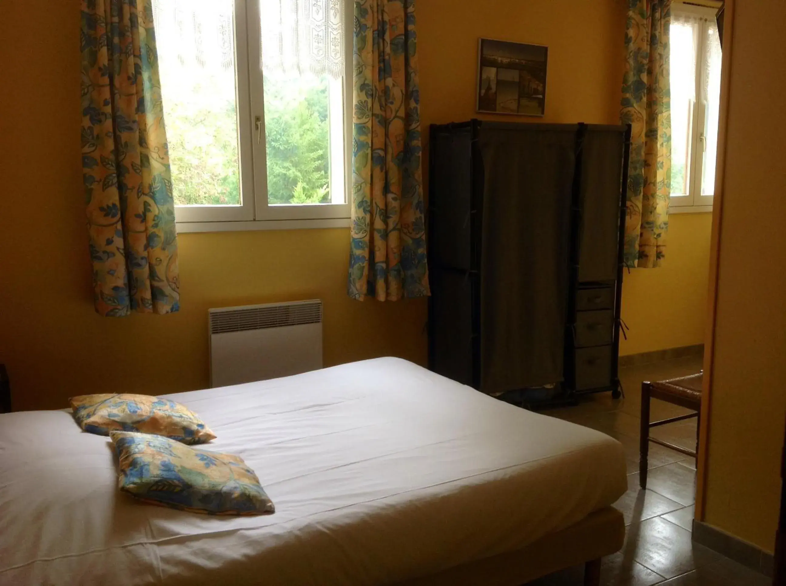 Bedroom, Bed in Logis Auberge De La Plaine Bedroom, Bed in Logis Auberge De La Plaine