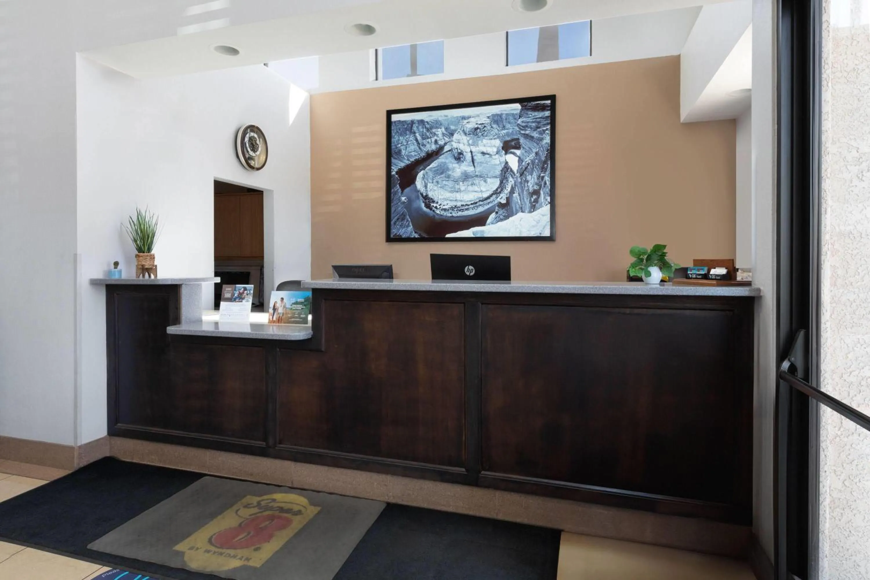Lobby or reception in Super 8 by Wyndham Tucson/Grant Road Area AZ