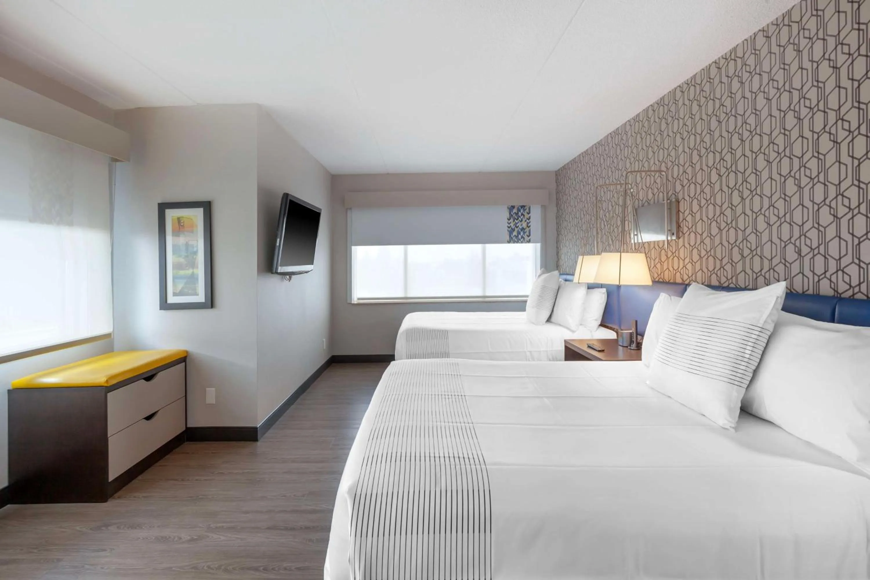 Bedroom, Bed in GLō Best Western Mississauga Corporate Centre