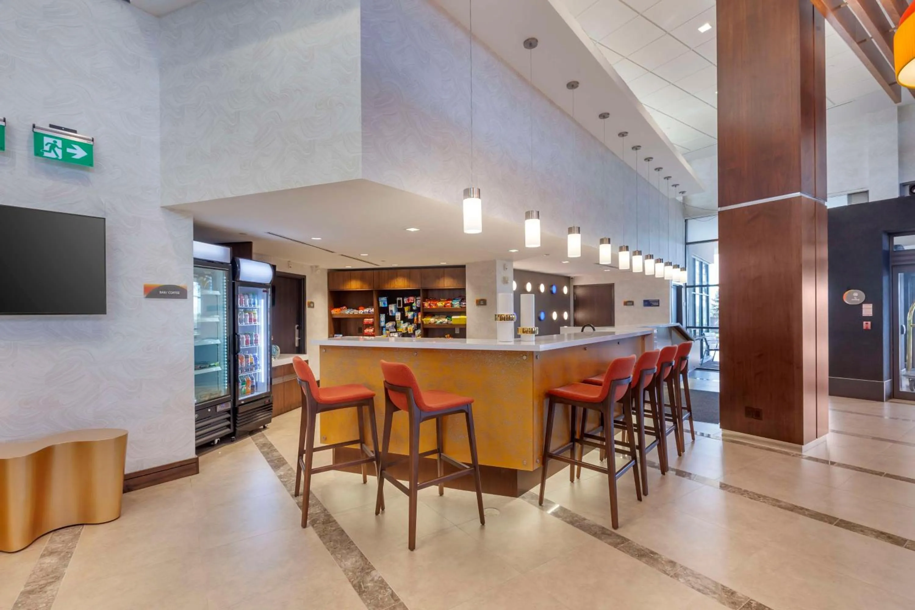 Lobby or reception in GLō Best Western Mississauga Corporate Centre