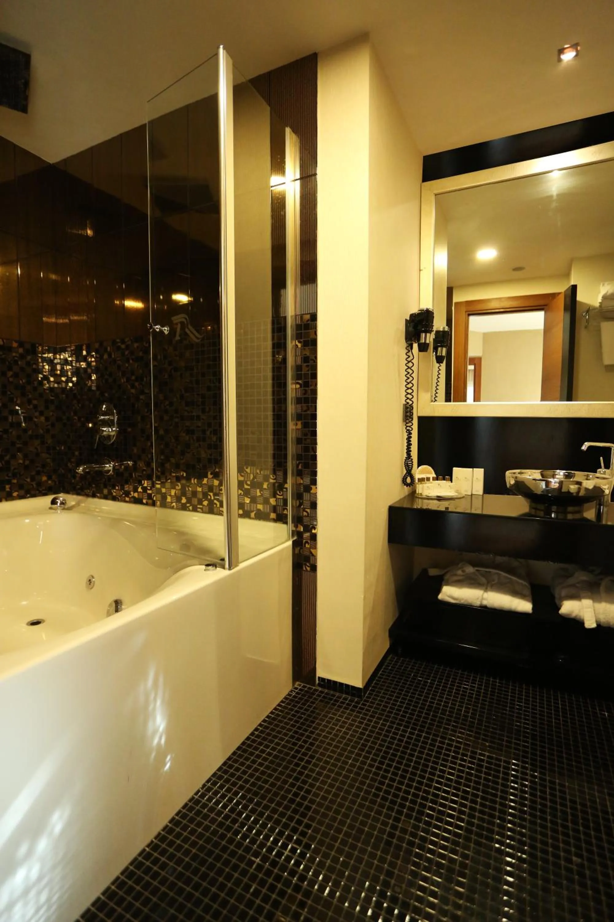 Riva Reşatbey Luxury Hotel