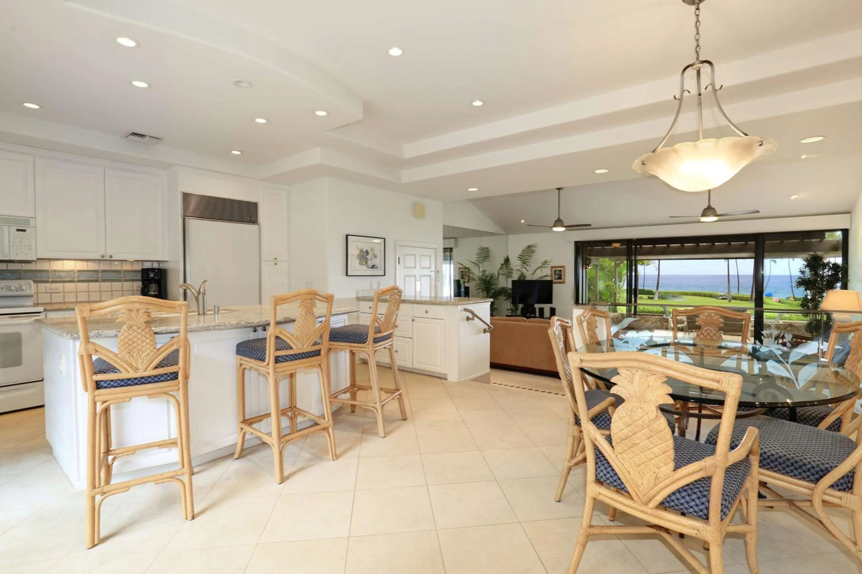 Photo of the whole room in Wailea Elua Village - CoralTree Residence Collection