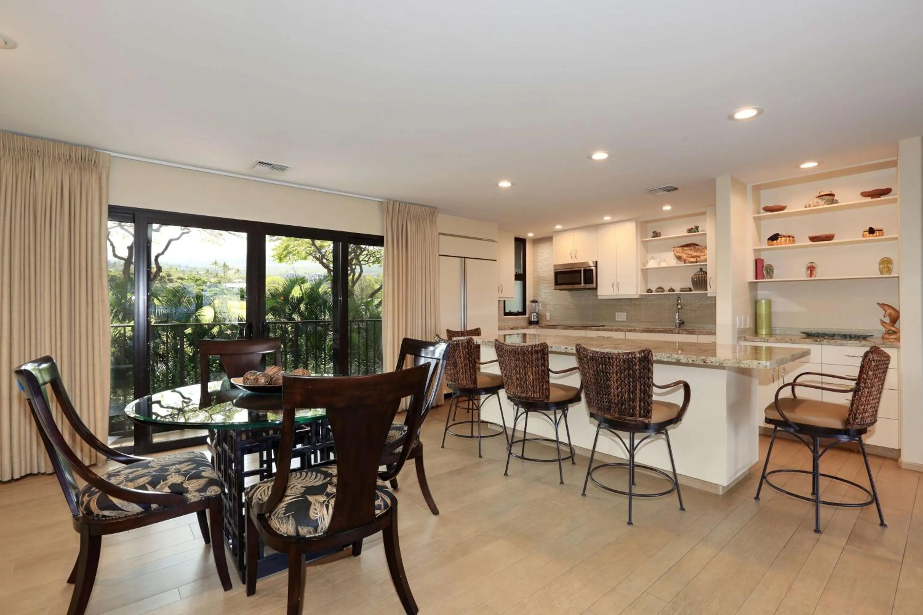 Photo of the whole room in Wailea Elua Village - CoralTree Residence Collection