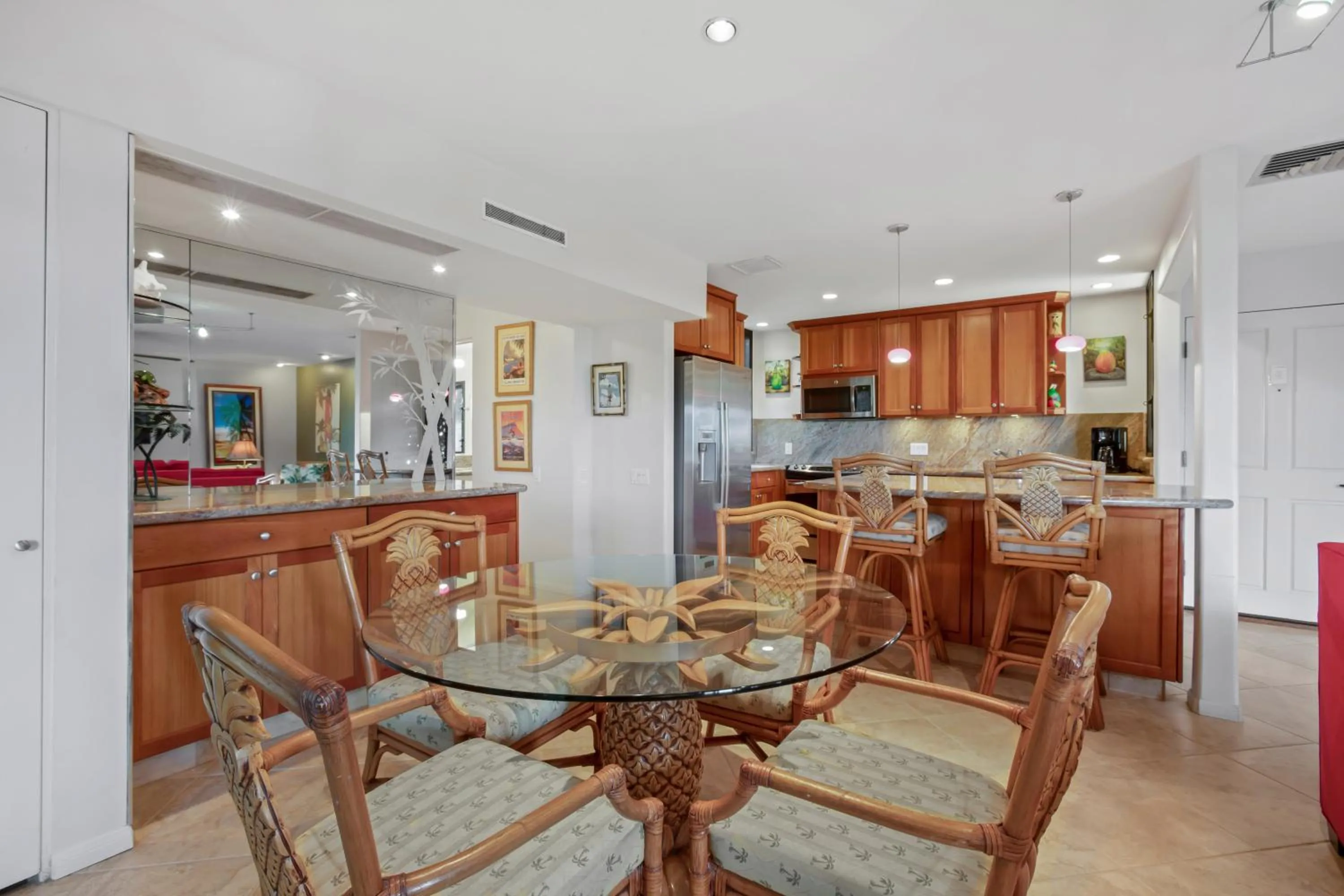 Dining area in Wailea Elua Village - CoralTree Residence Collection