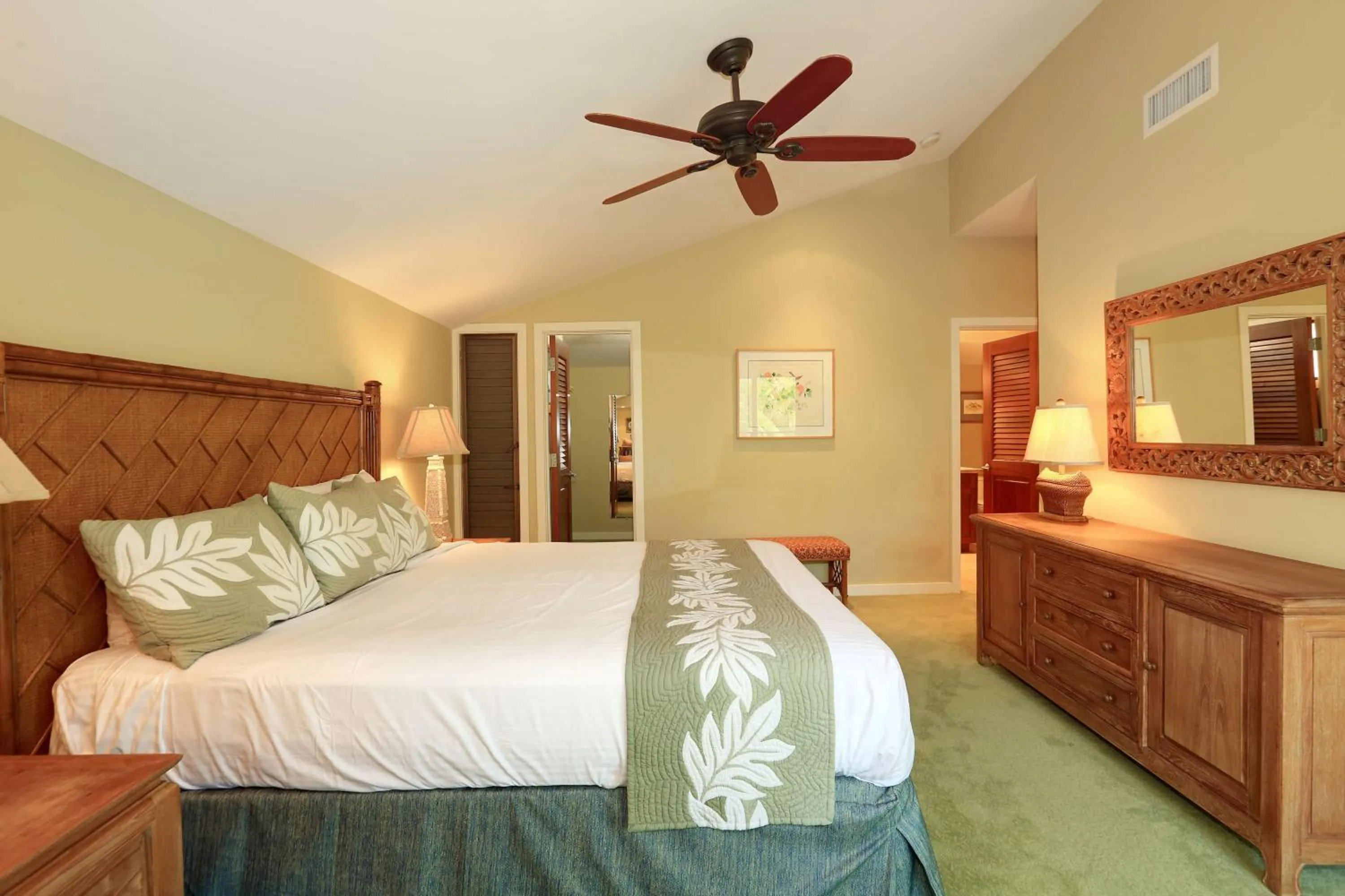 Photo of the whole room, Bed in Wailea Elua Village - CoralTree Residence Collection