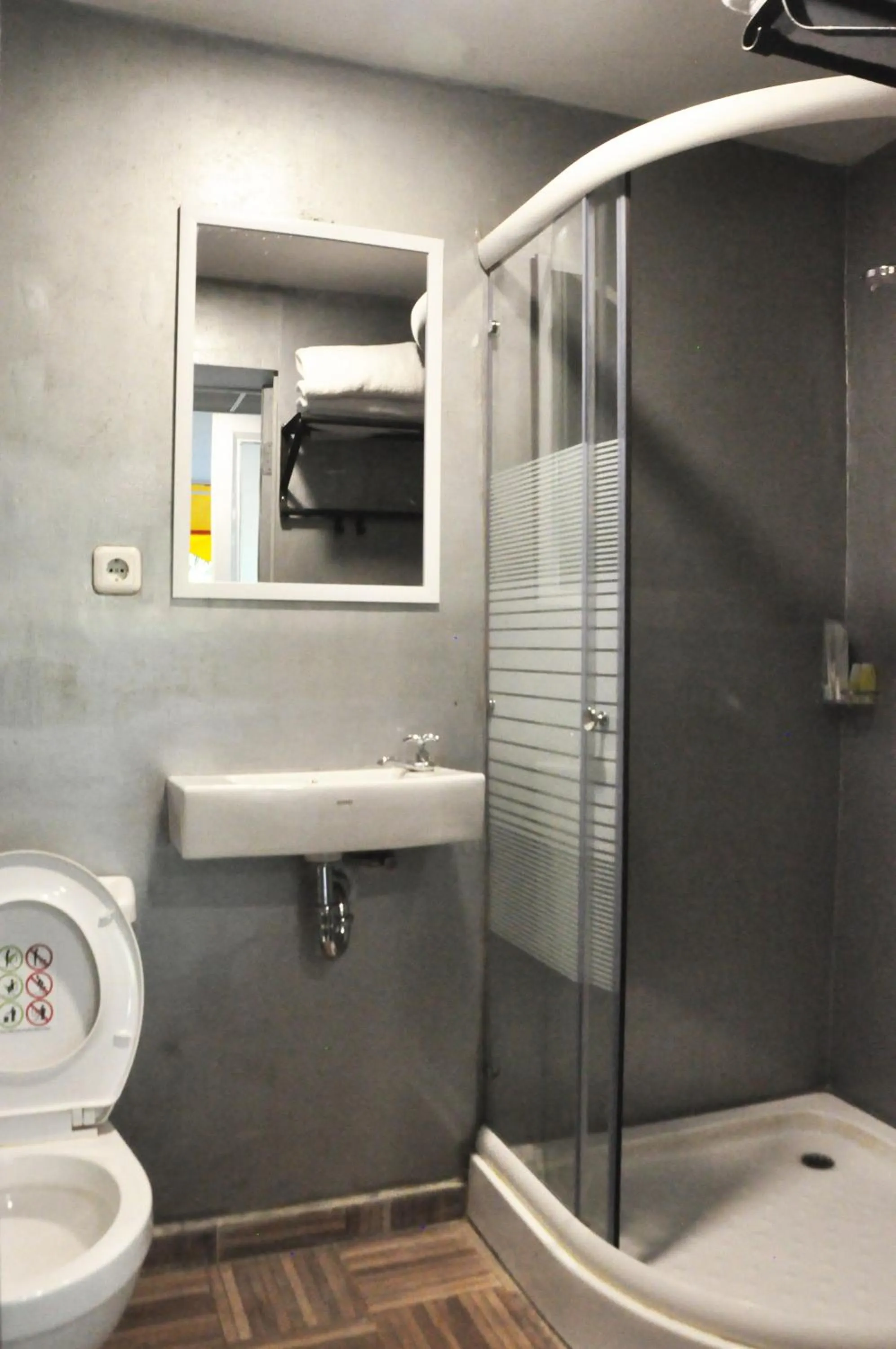 Bathroom in Hau Eco Lodges Citumang Pangandaran