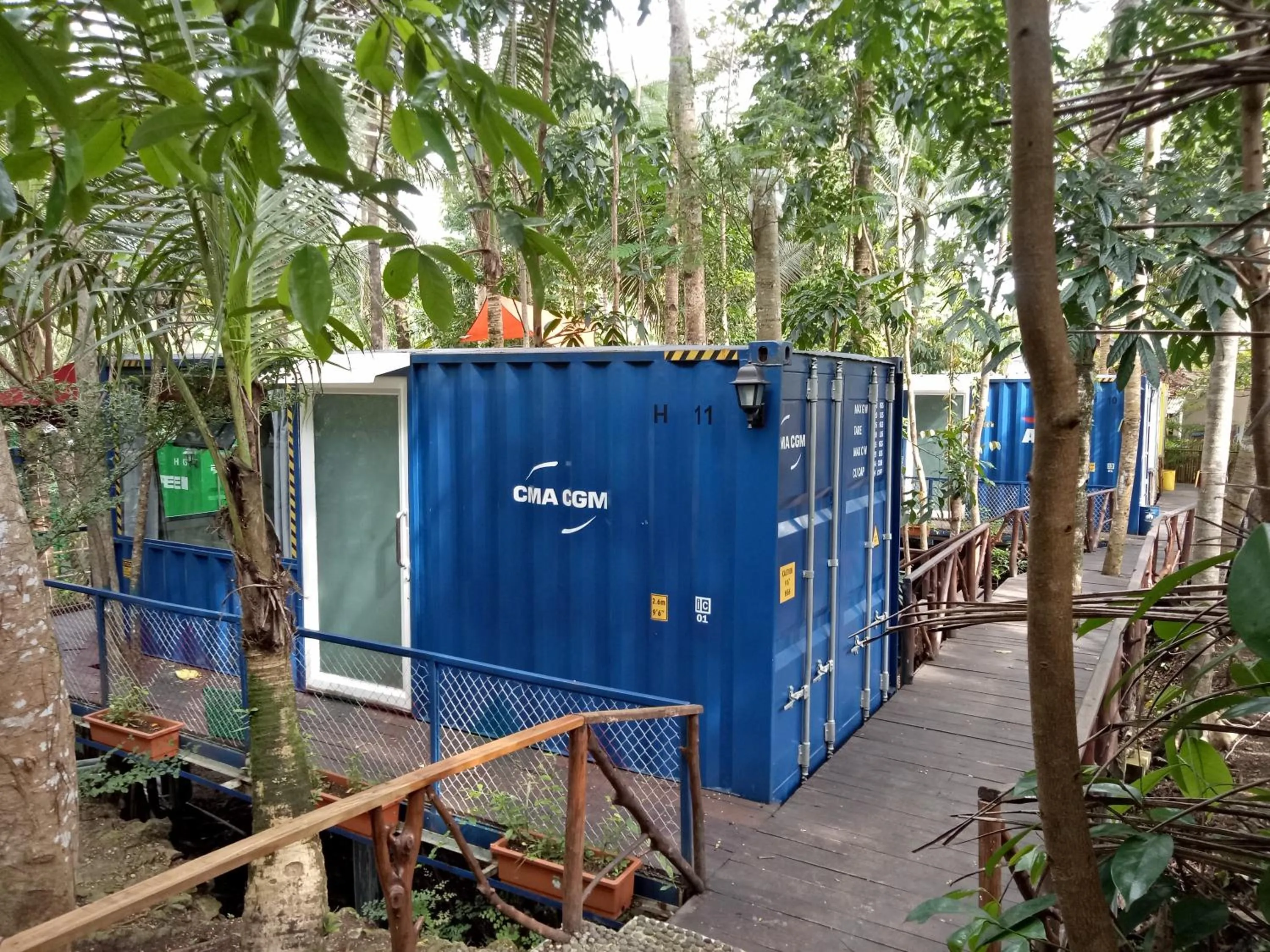 Inner courtyard view in Hau Eco Lodges Citumang Pangandaran