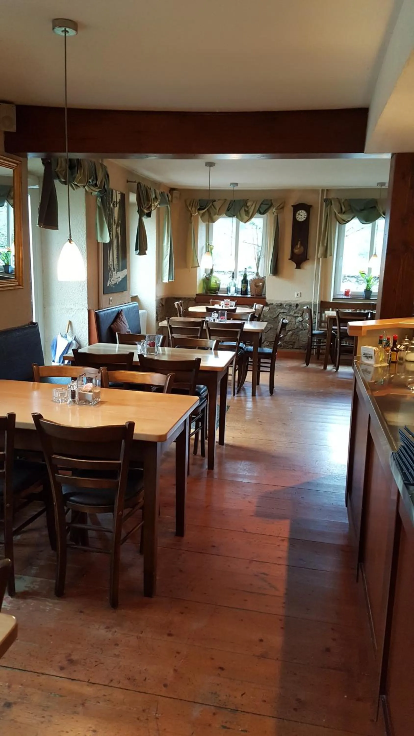 Restaurant/places to eat in Gästehaus Ruh - Non-Smoking